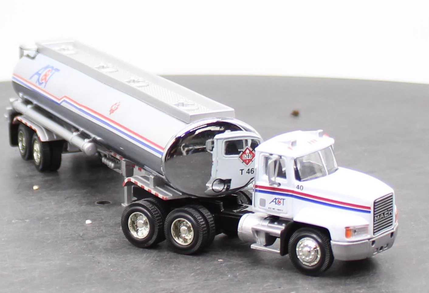 Hartoy PEM M71906 A.C.& T. Fuel Tanker 1/64 SCALE NEW