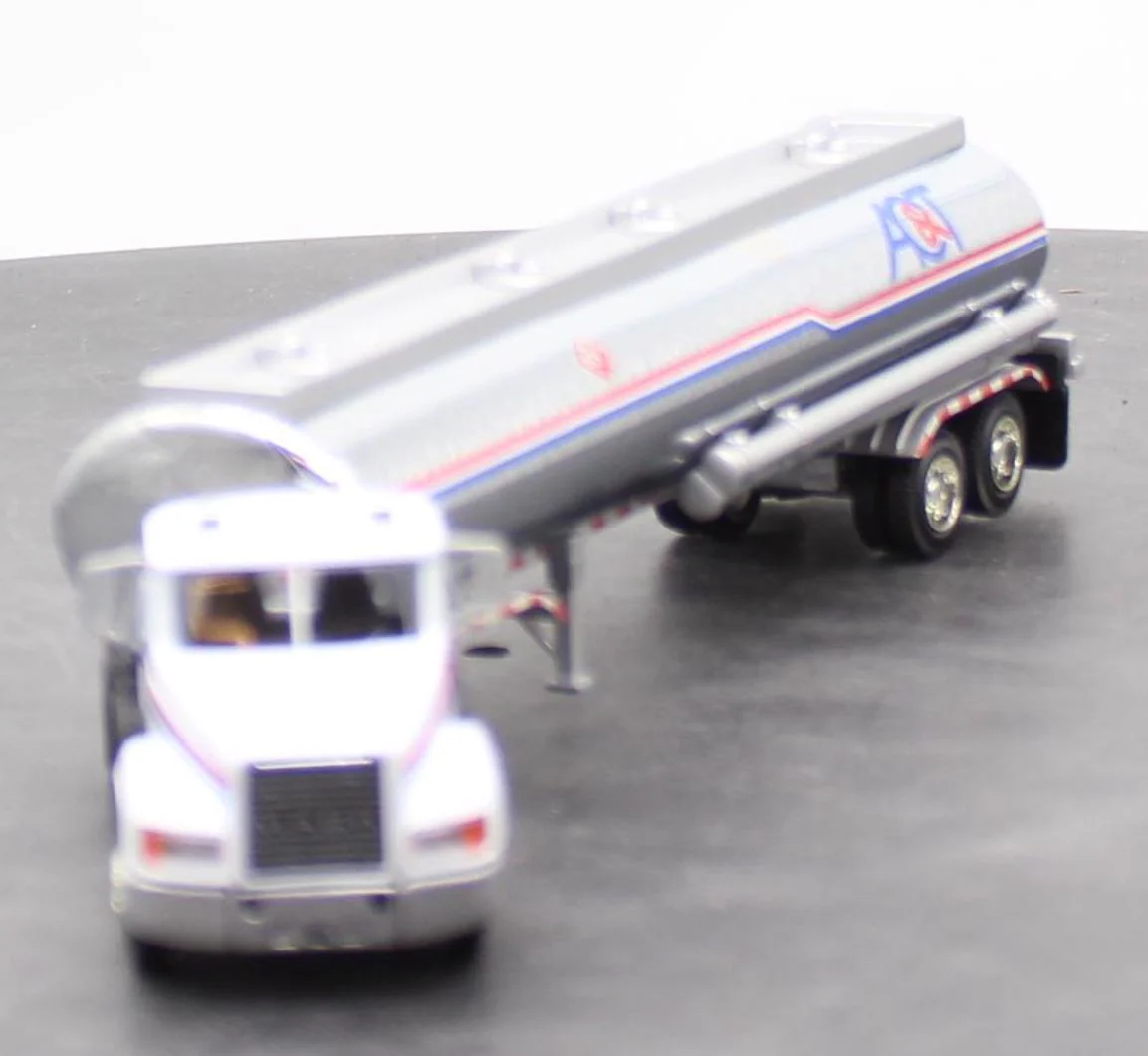 Hartoy PEM M71906 A.C.& T. Fuel Tanker 1/64 SCALE NEW - Image 3