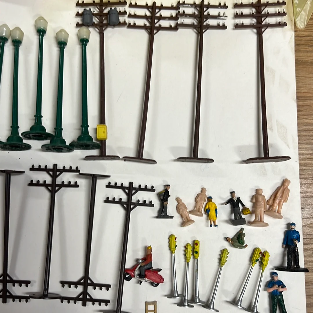 HO Scale Accessory Pack XL Telephone Poles, Signs, Streetlights, Details HO SCALE USED - Image 2