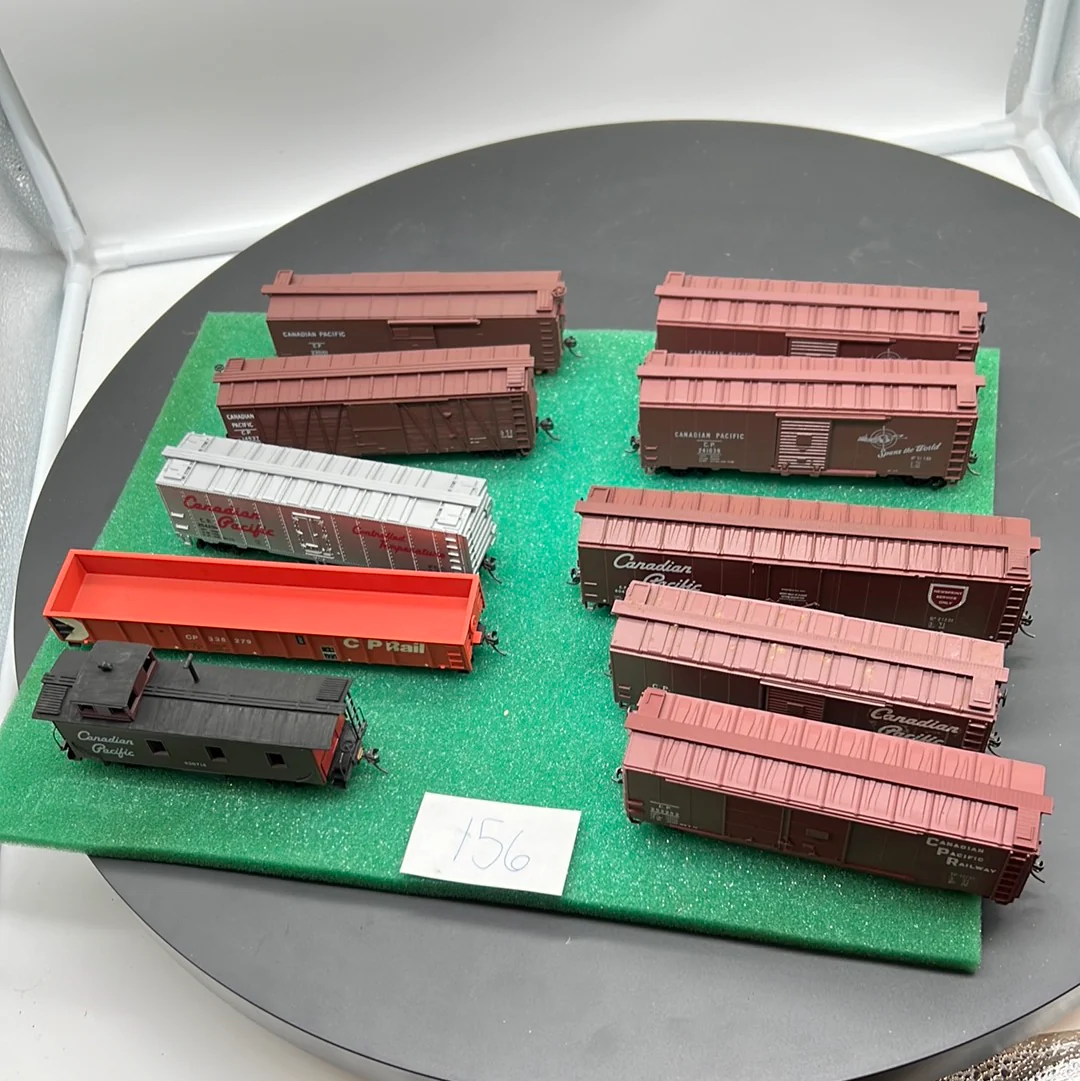 HO Scale Bargain Car Pack 156: Set of 10 Canadian Pacific freight cars HO SCALE USED - Image 4