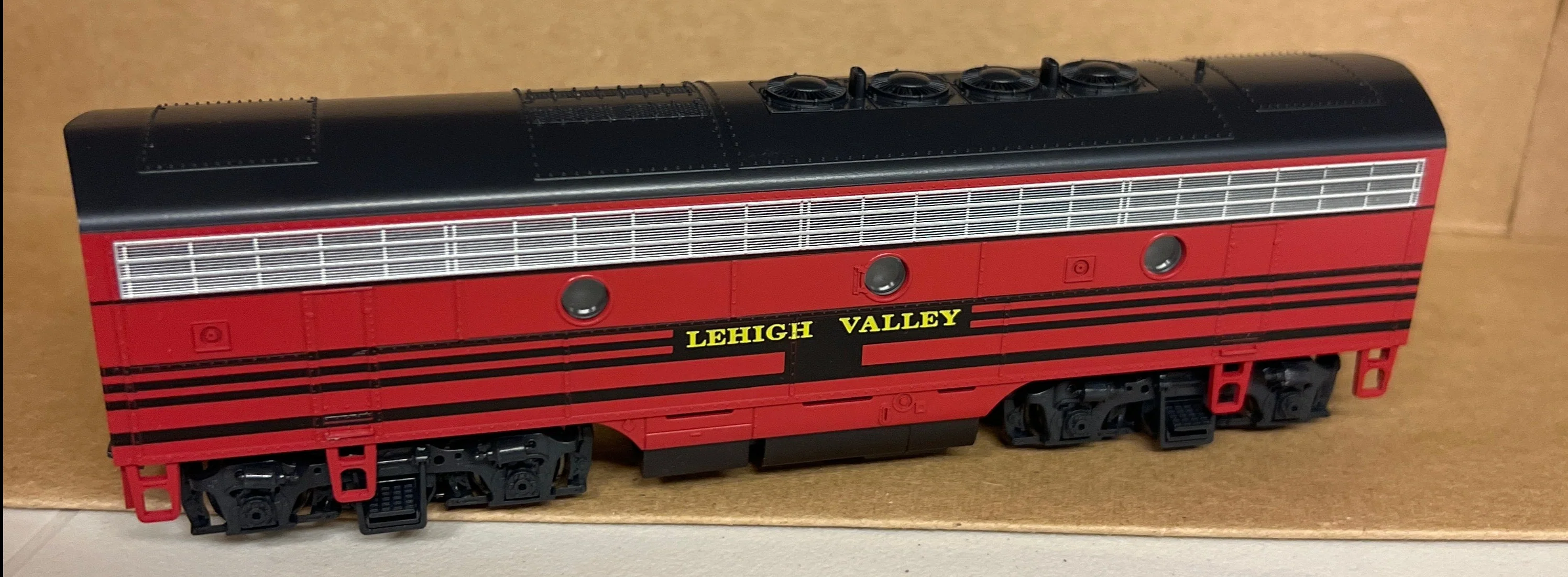 HO Scale Bargain Engine 137 kato Lehigh valley B unit Diesel engine Used VG