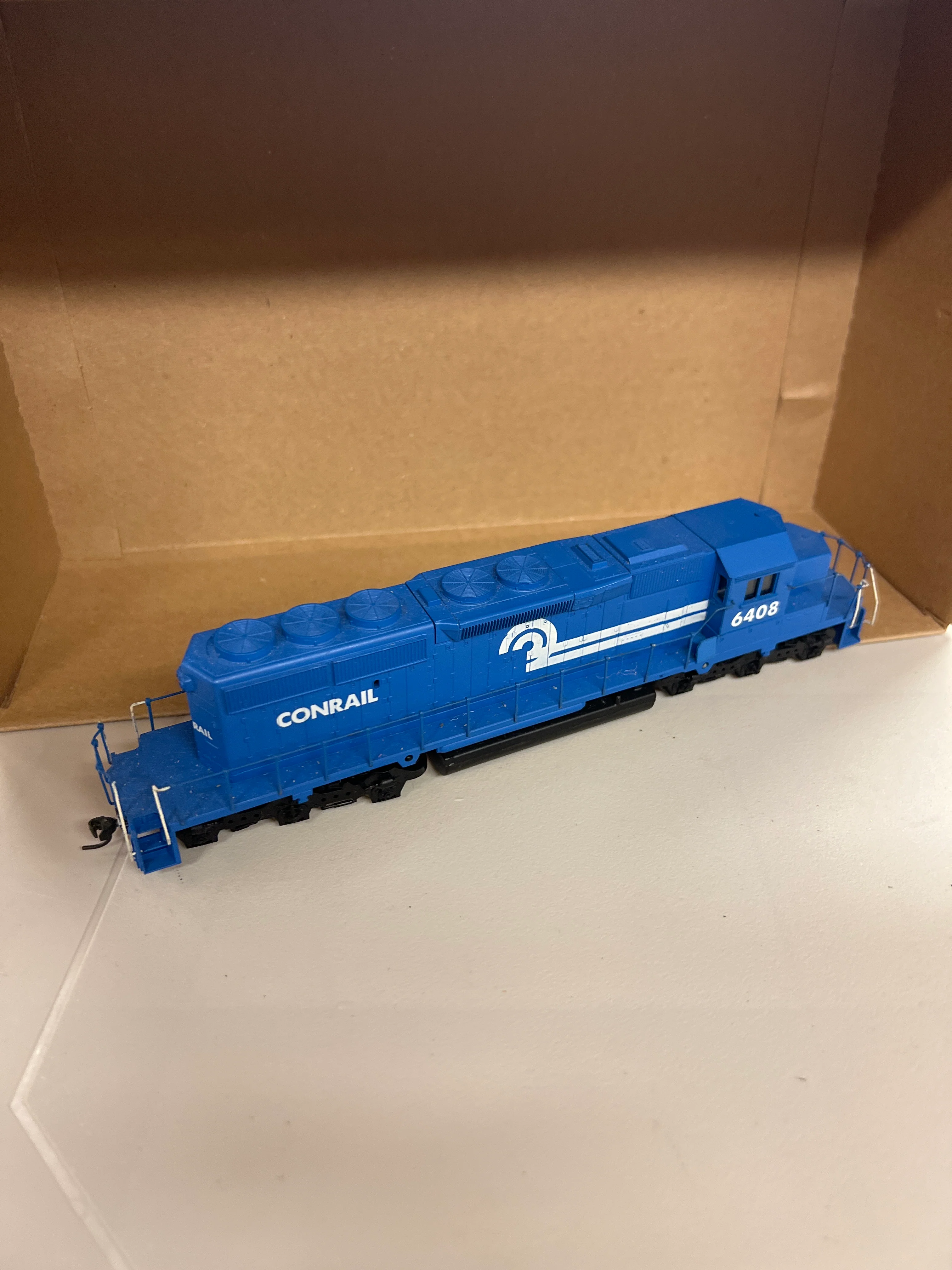 HO Scale Bargain Engine  140 Conrail diesel Engine Used VG - Image 4