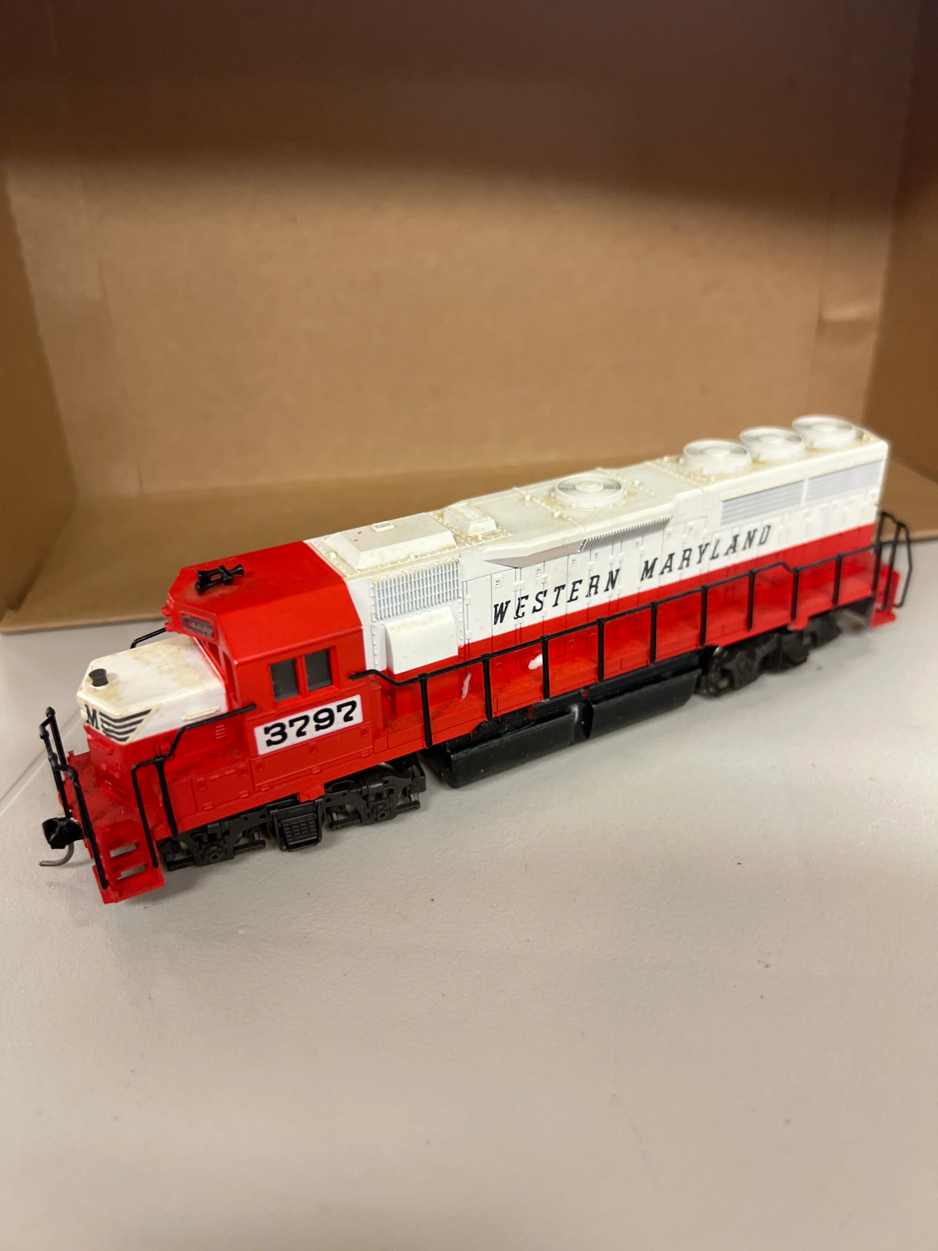 HO Scale Bargain Engine 143 7039 Atlas Western MD Diesel In Box Used VG - Image 3