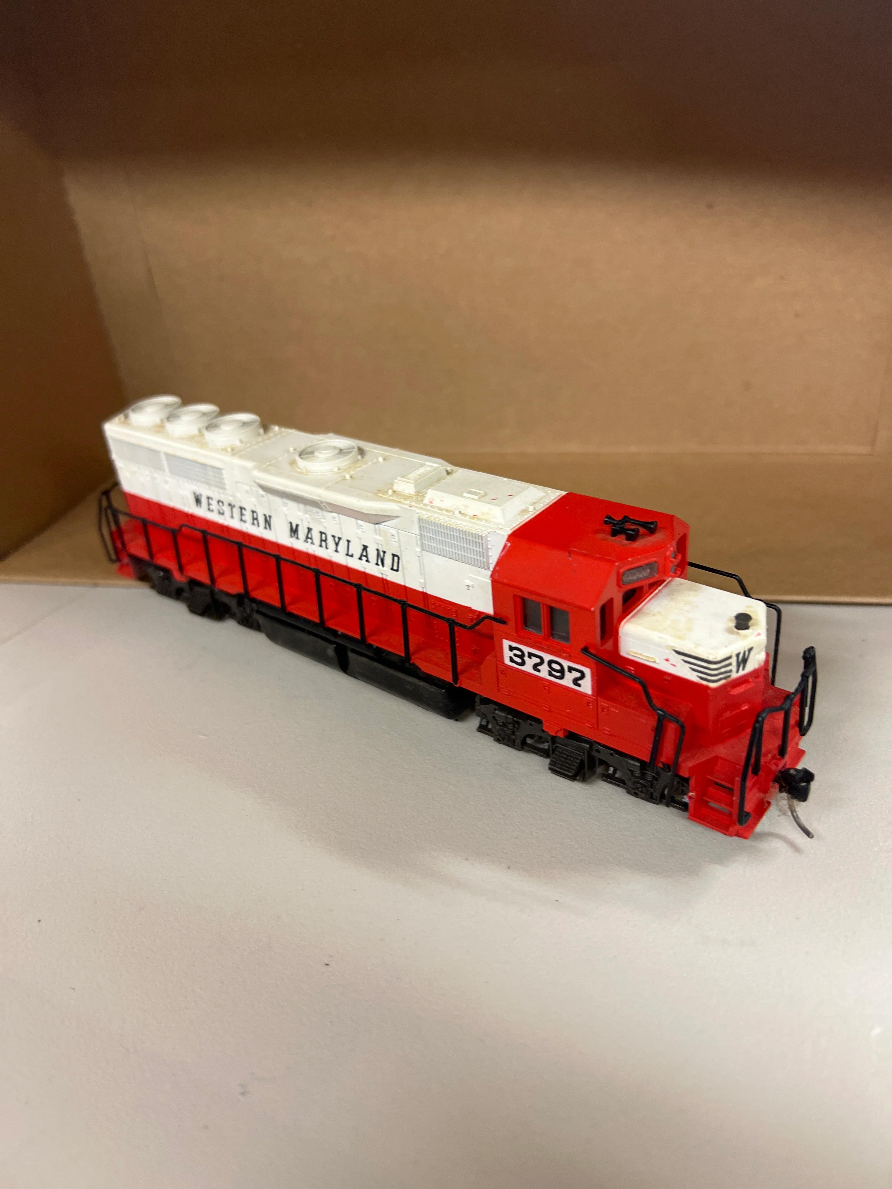 HO Scale Bargain Engine 143 7039 Atlas Western MD Diesel In Box Used VG - Image 5