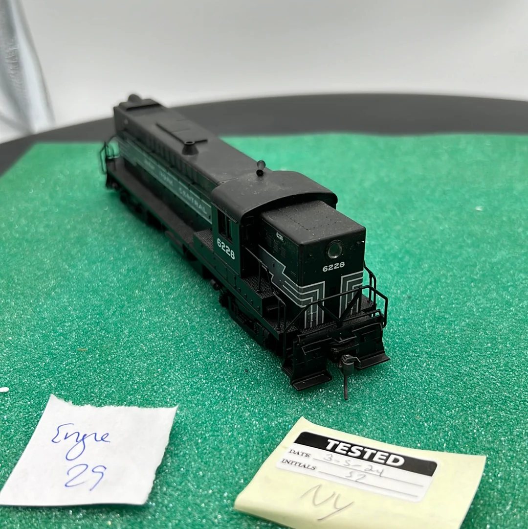 HO Scale Bargain Engine 29: Kato New York Central NYC diesel HO Scale Used VG - Image 7