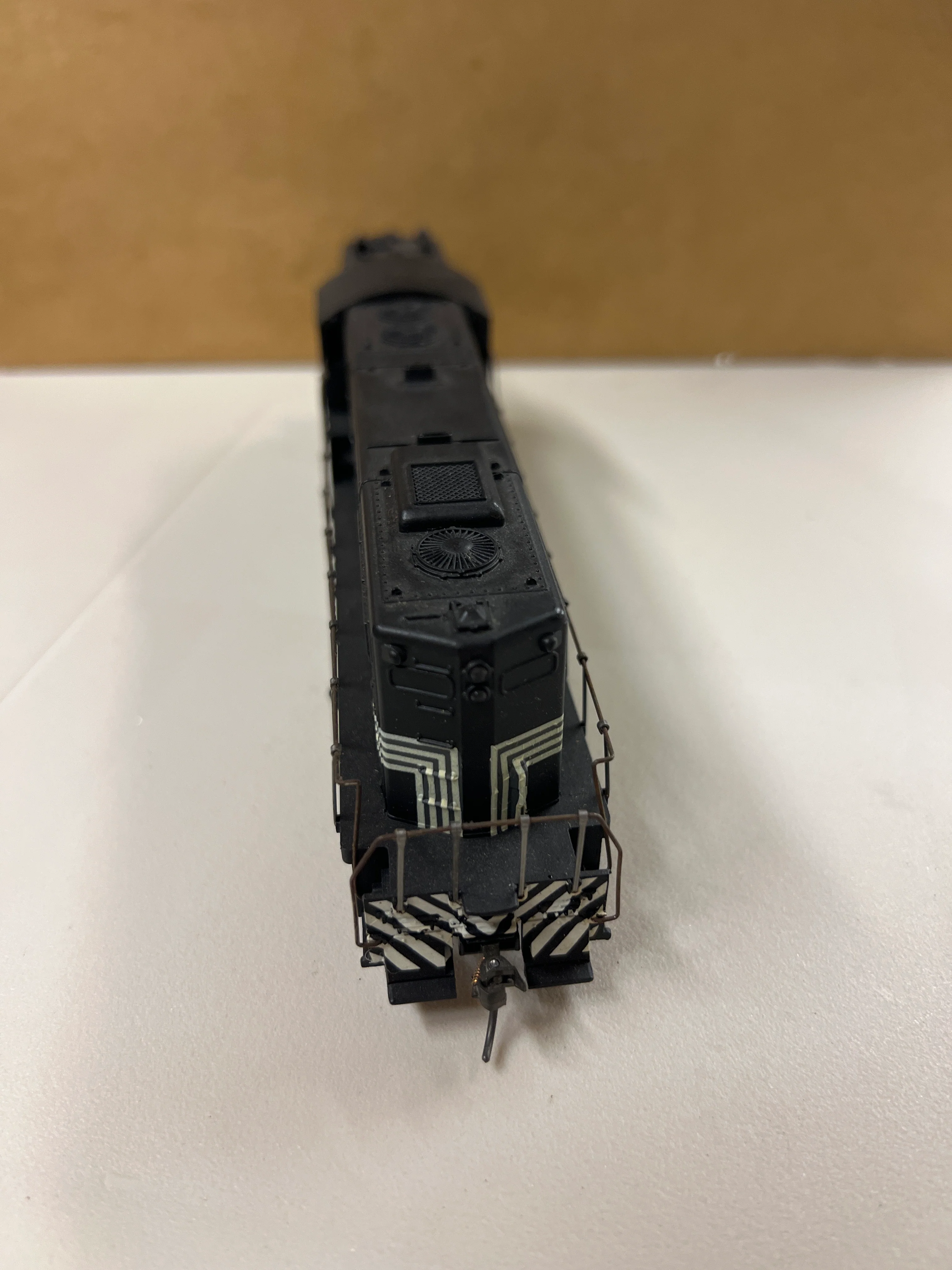 HO Scale Bargain Engine 53 New York Central Diesel Engine Used VG - Image 2