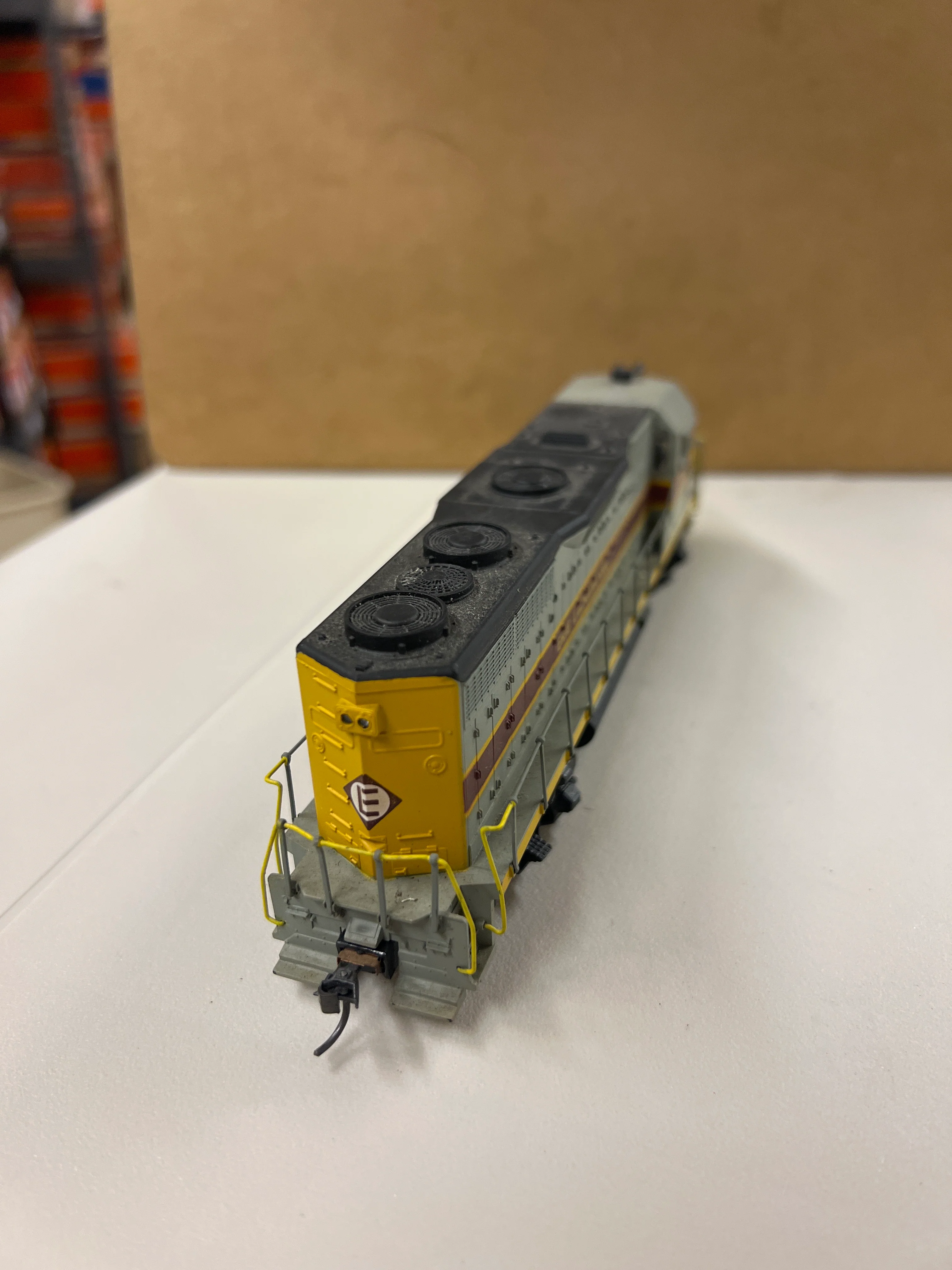 HO Scale Bargain Engine 71 Erie Lackawanna Diesel NONPOWERED Used VG - Image 3