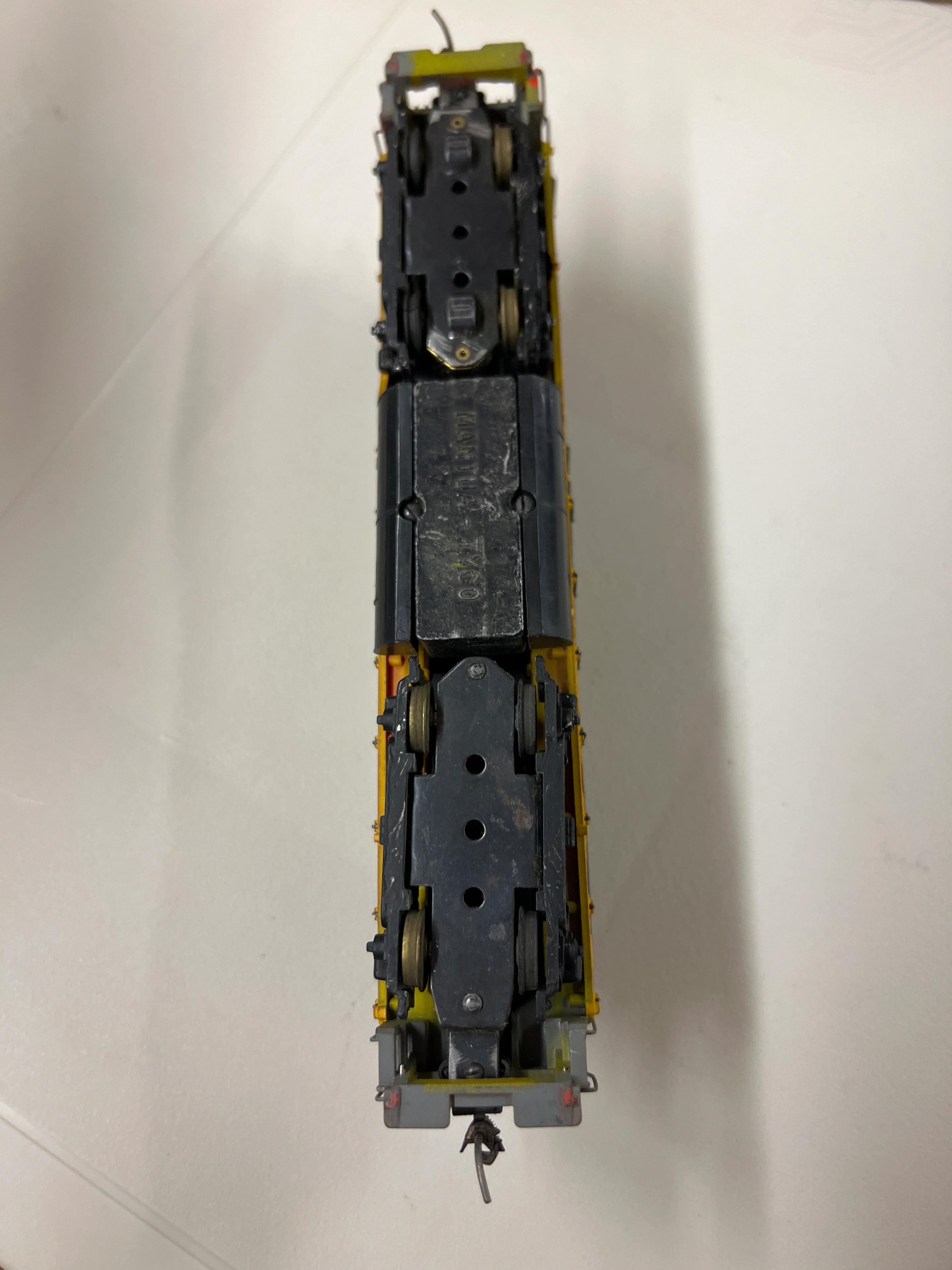 HO Scale Bargain Engine 72 Erie Lackawanna Diesel NONPOWERED Used Good - Image 4