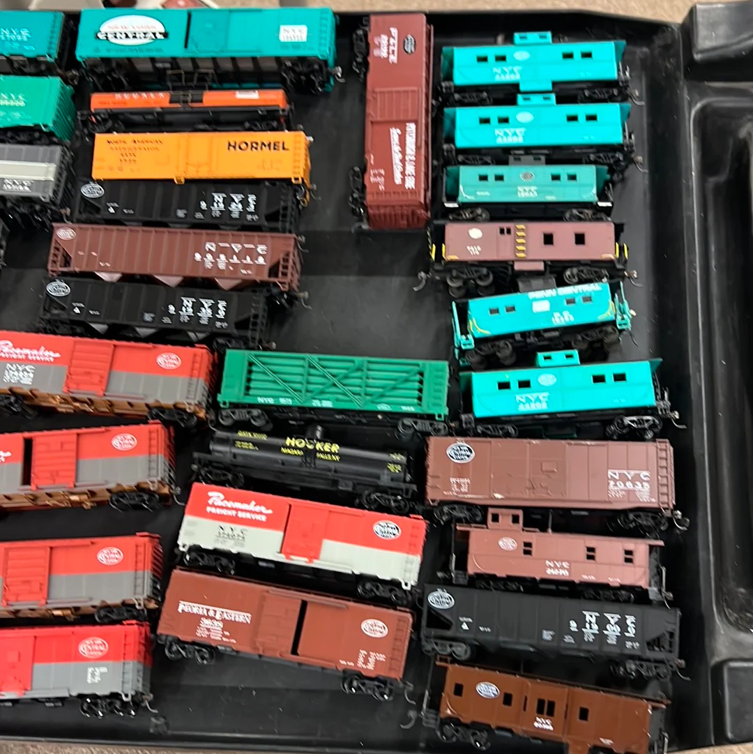HO Scale Bargain Pack NYC Freight Cars-- 3 to 4 Random Freight Cars with Kadee Couplers - Image 2