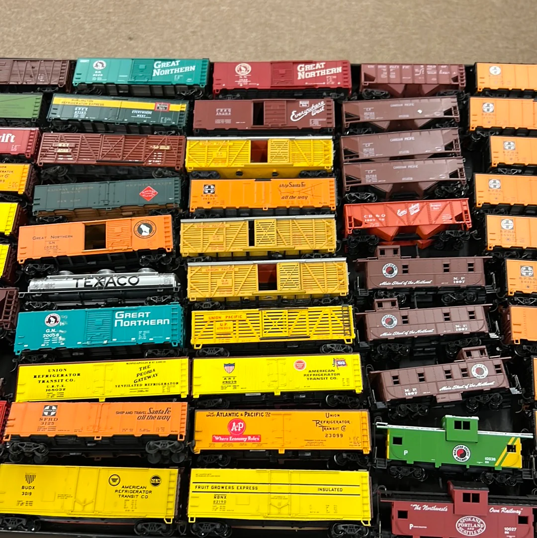 HO Scale Western Freight Cars-- 3 to 4 Random Freight Cars Most with Kadee Couplers - Image 2
