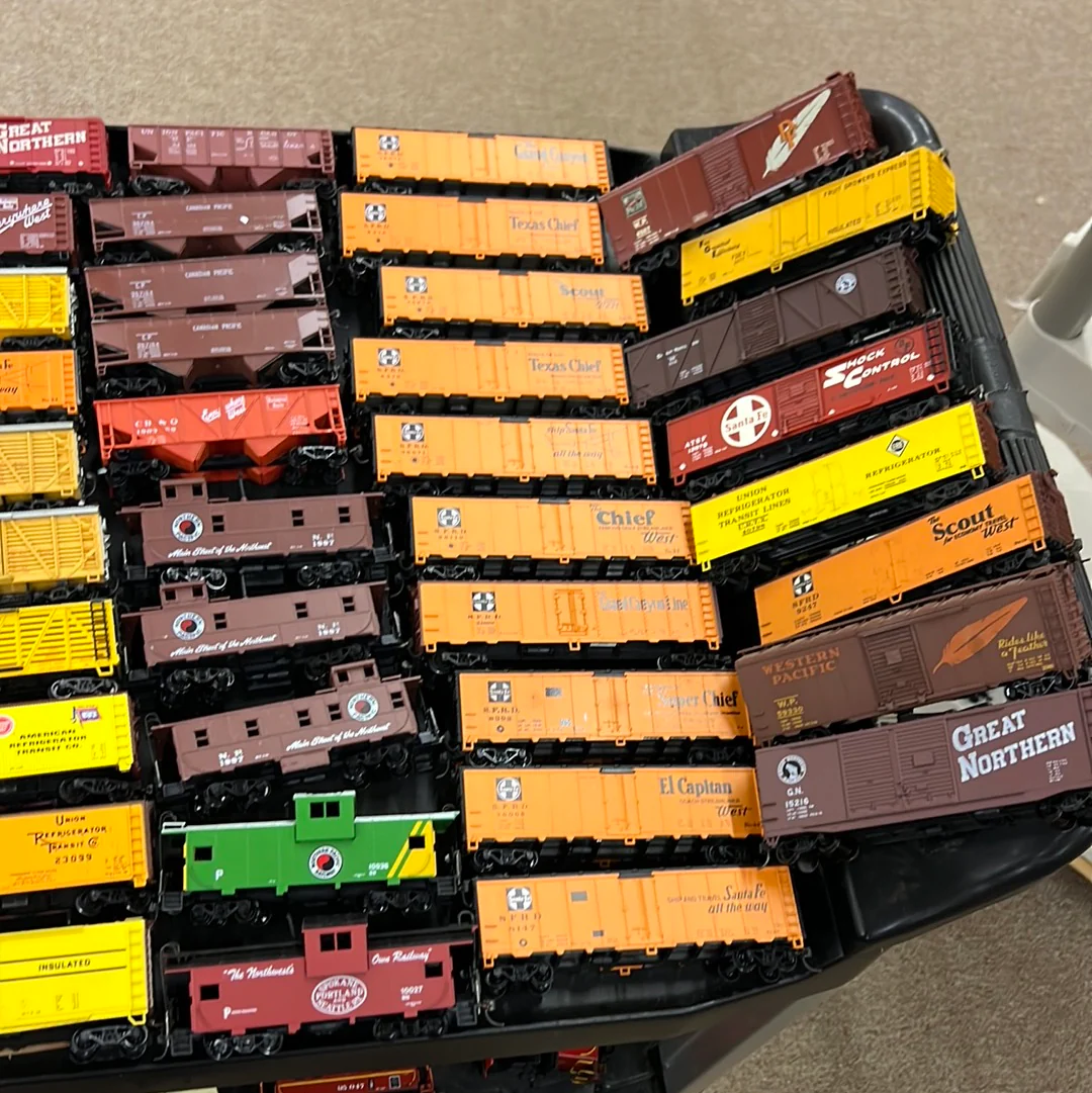 HO Scale Western Freight Cars-- 3 to 4 Random Freight Cars Most with Kadee Couplers - Image 3