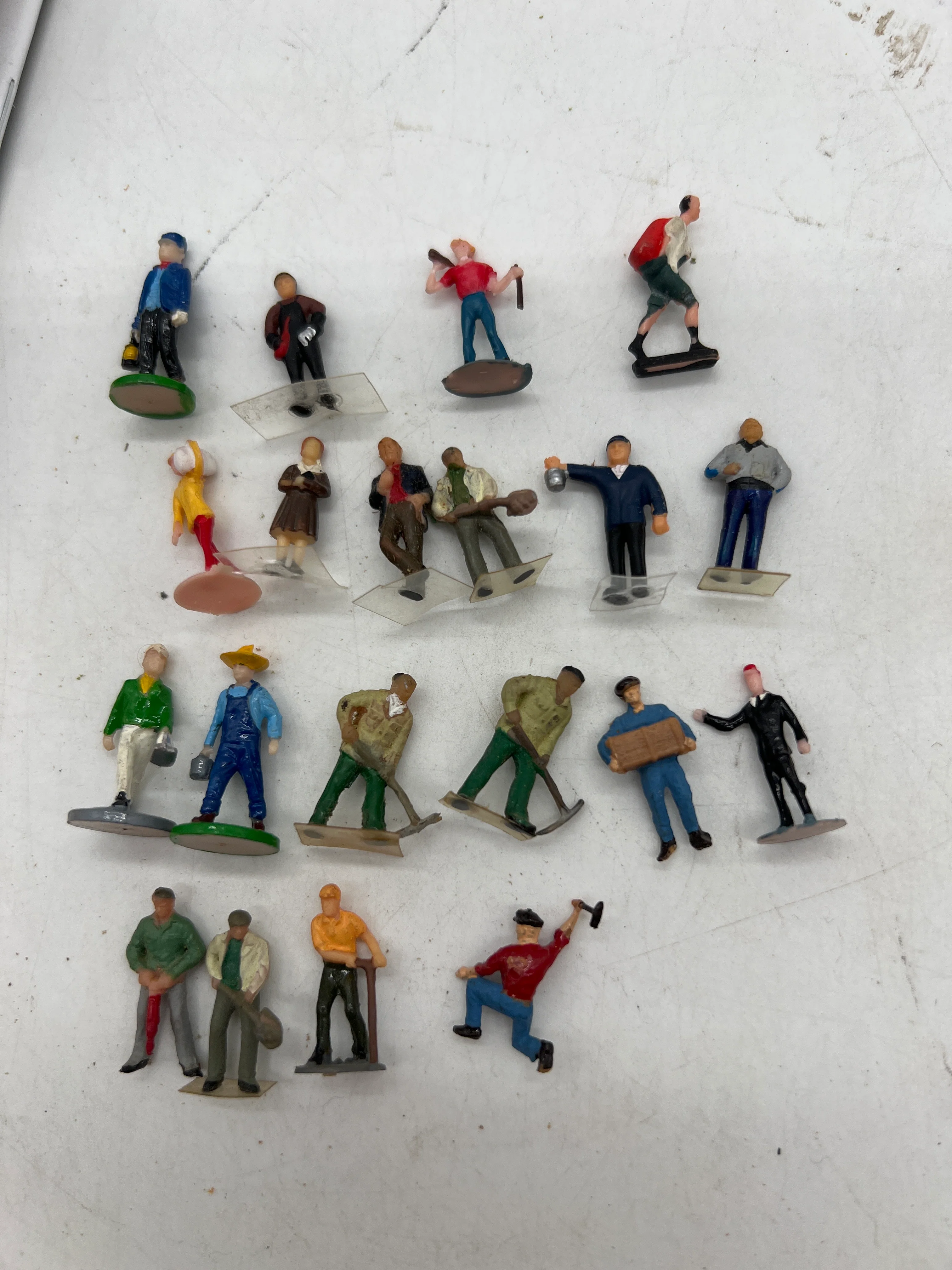 HOFIGURES RANDOM PACK FIGURES 6 HO SCALE Used Excellent No Box