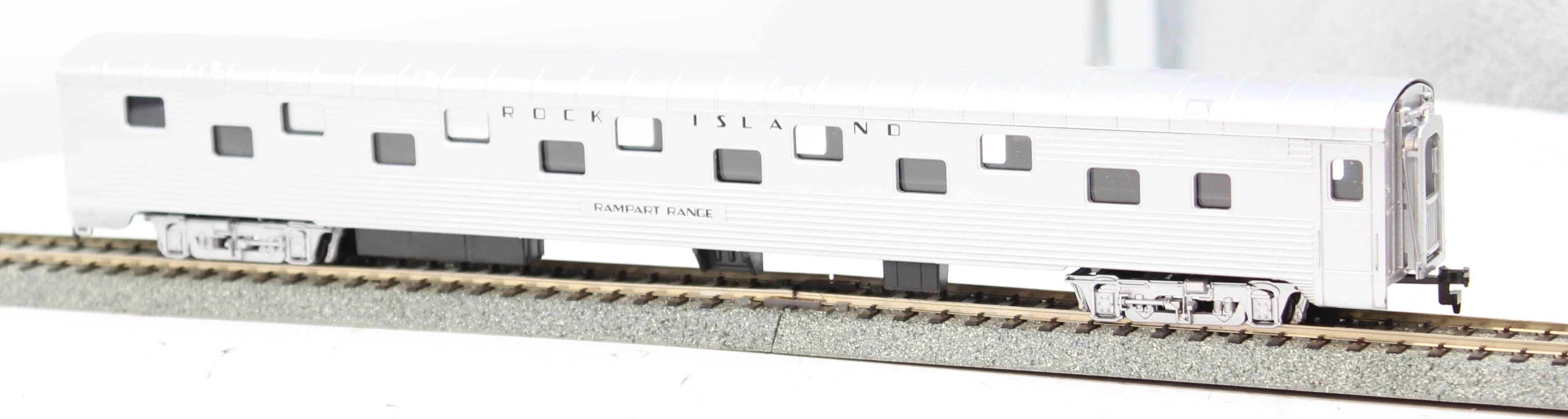 IHC 47386 Corragated Rock Island Sleeper Car HO SCALE Like New - Image 2