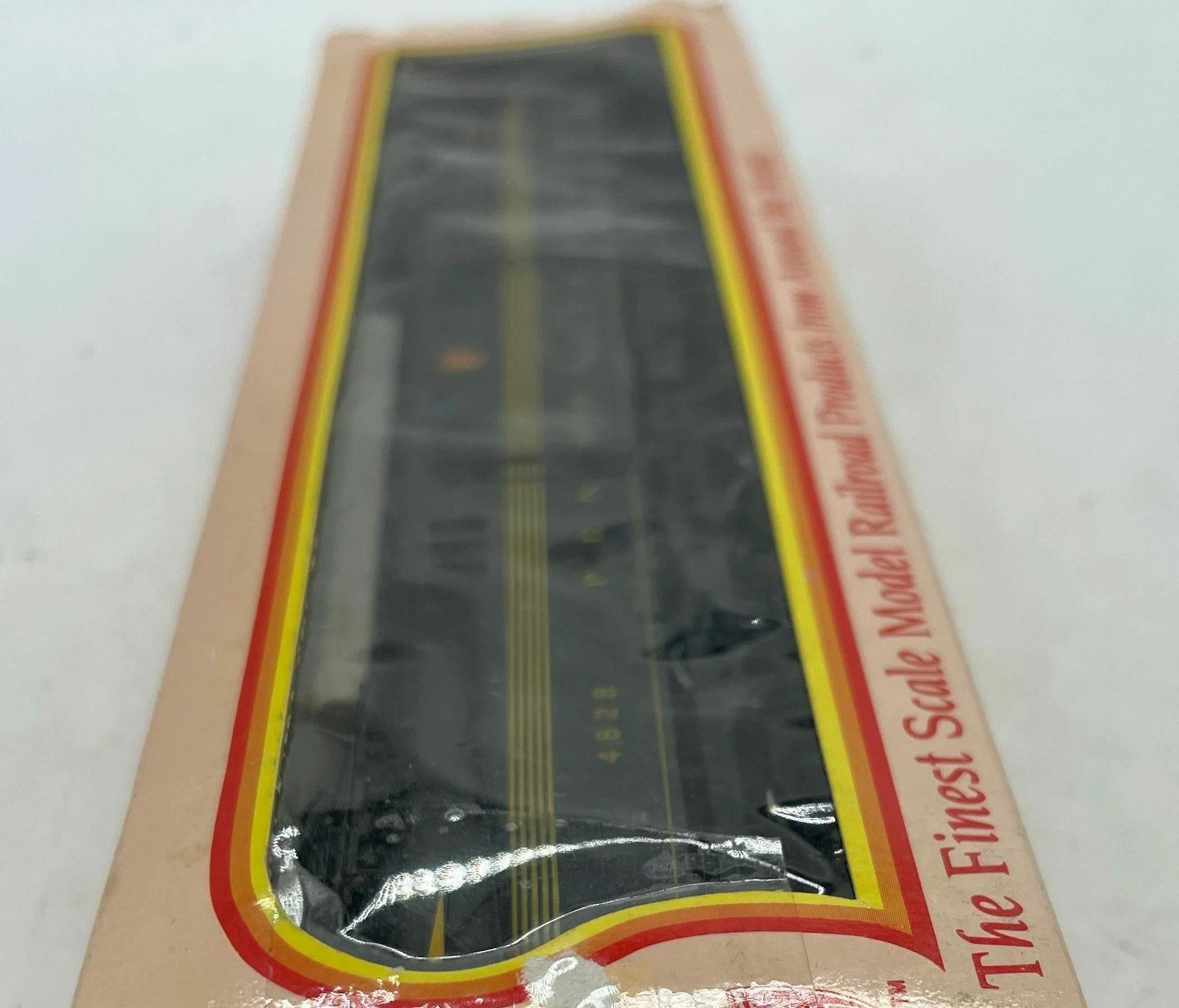 IHC m9301  PRR Pennsylvania Brunswick 5 Striped #4828 Locomotive HO SCALE Used Excellent as is cosmetic rust - Image 5