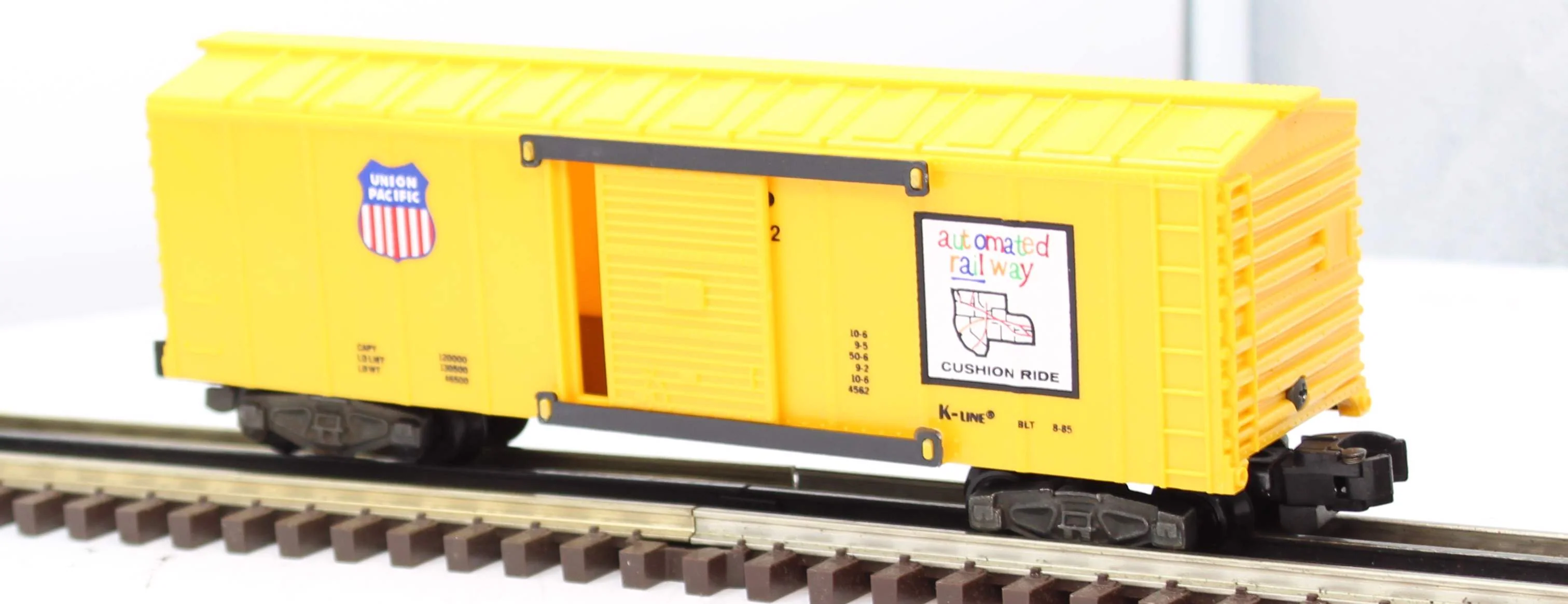K-Line K-5112 UNION PACIFIC Boxcar # O Scale Like New - Image 3