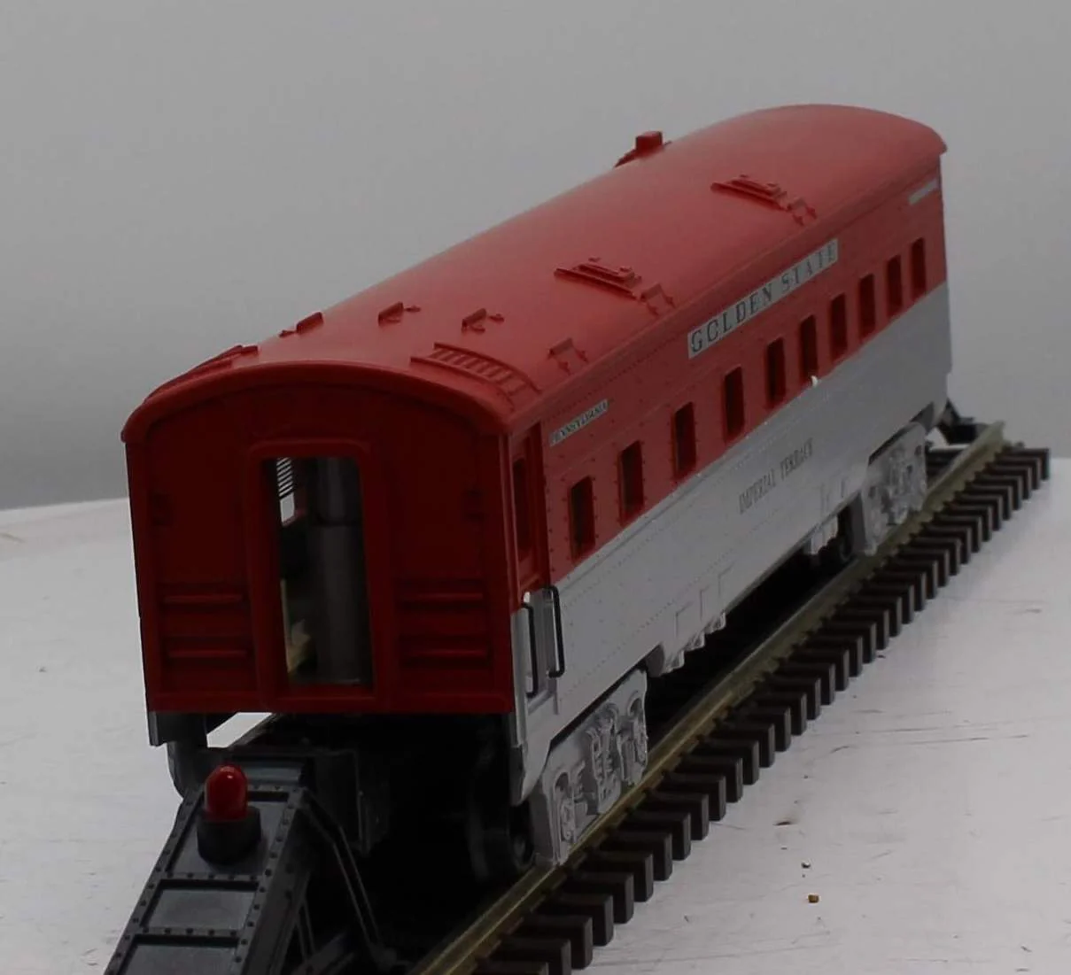 K-Line K4532-3368 Golden State Imperial Terrace Passenger Car O SCALE Like New - Image 3