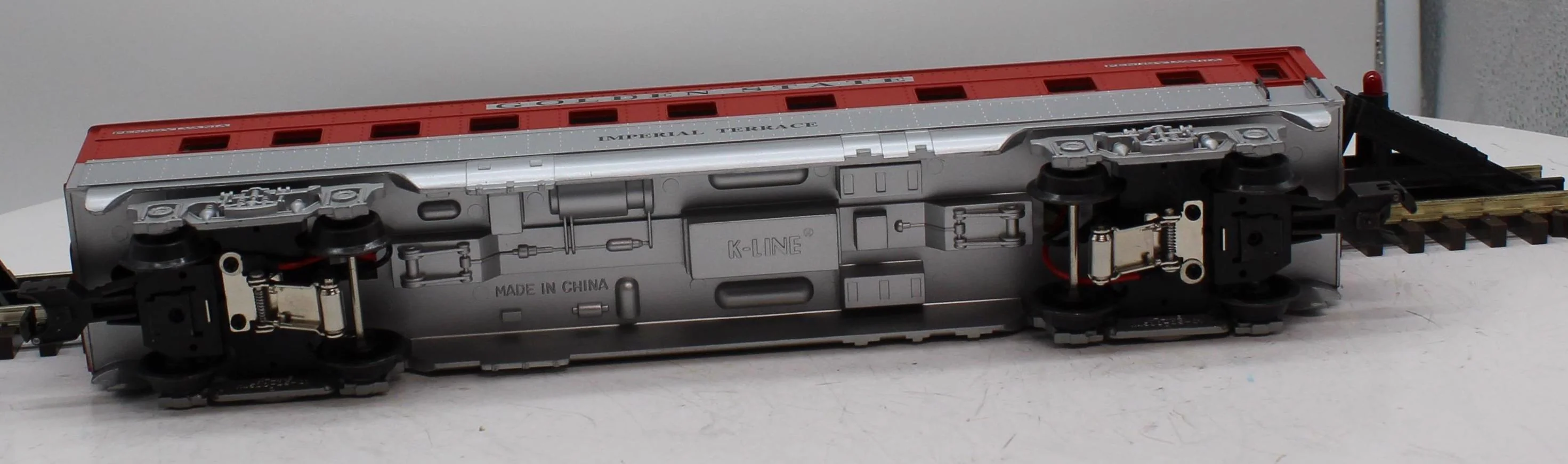 K-Line K4532-3368 Golden State Imperial Terrace Passenger Car O SCALE Like New - Image 7
