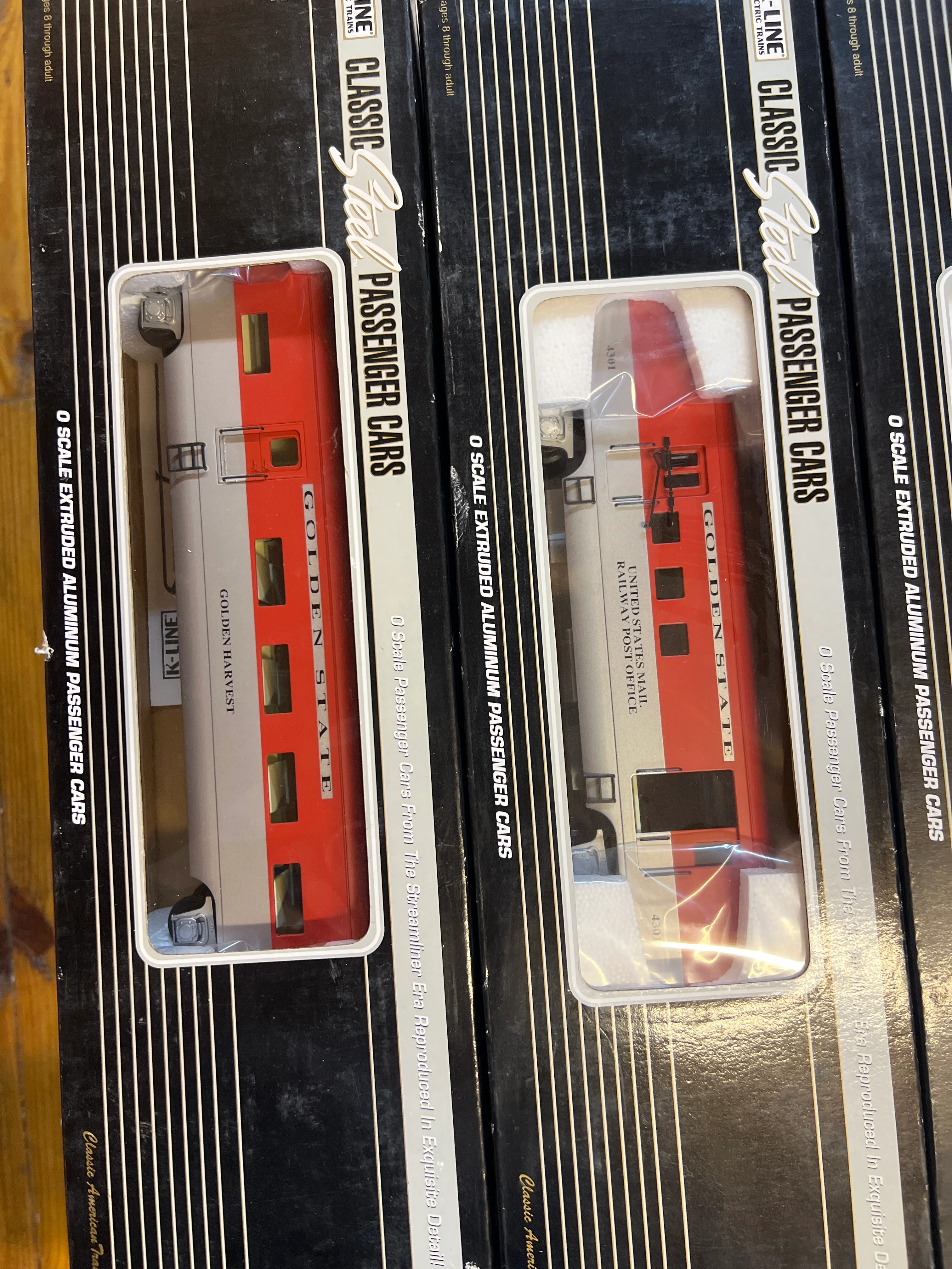 K-Line k4632-5065, k4632-0427, k4632-6015, k4632-0479, k4632-3368, k4632-2984IC, k4632-4301, k4632-0479 KCC Golden State Extruded passenger car set  (Set of 8, 1 car is a duplicate) O Scale NEW - Image 3