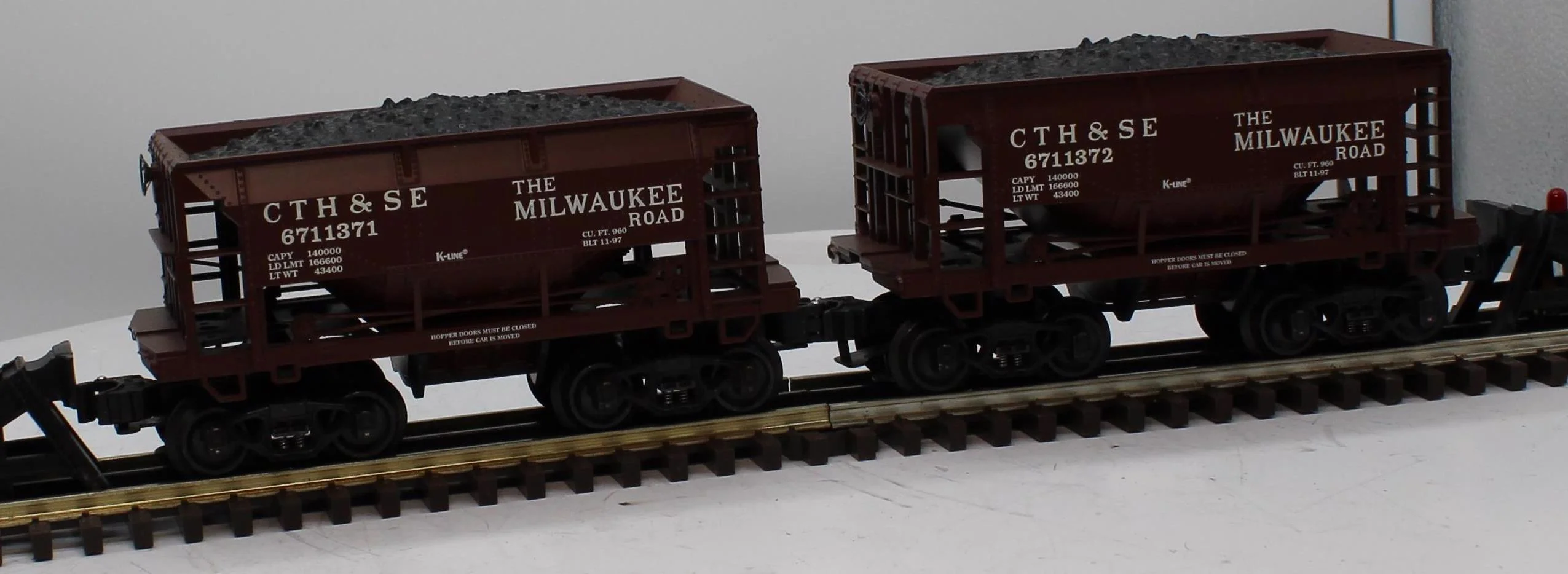 K-Line K6711371A Milwaukee Road Classic Ore Cars 2 O SCALE Used Damaged Box