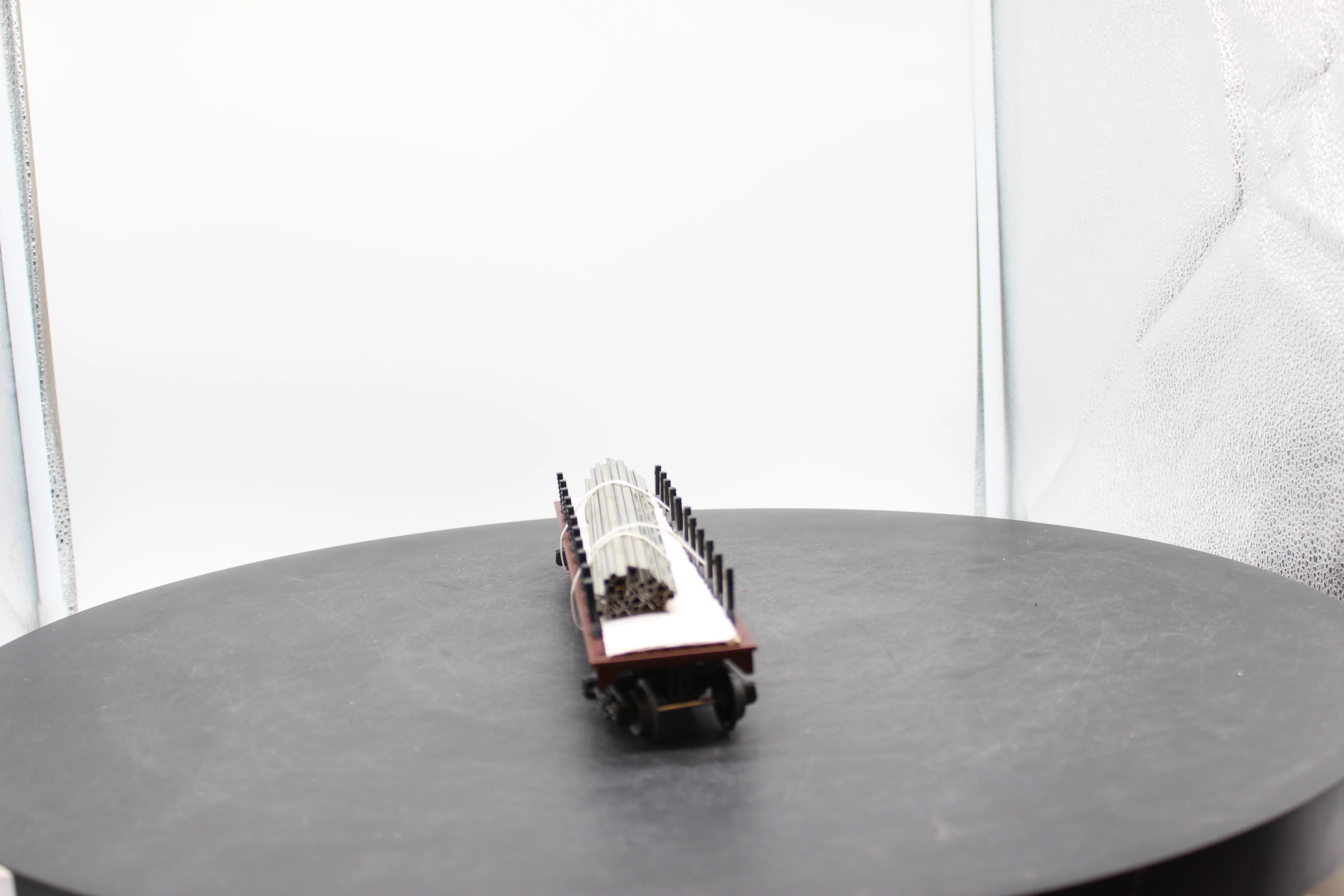 K-Line K691-3421 DT&I Classic flatcar with Rails O SCALE Like New - Image 3