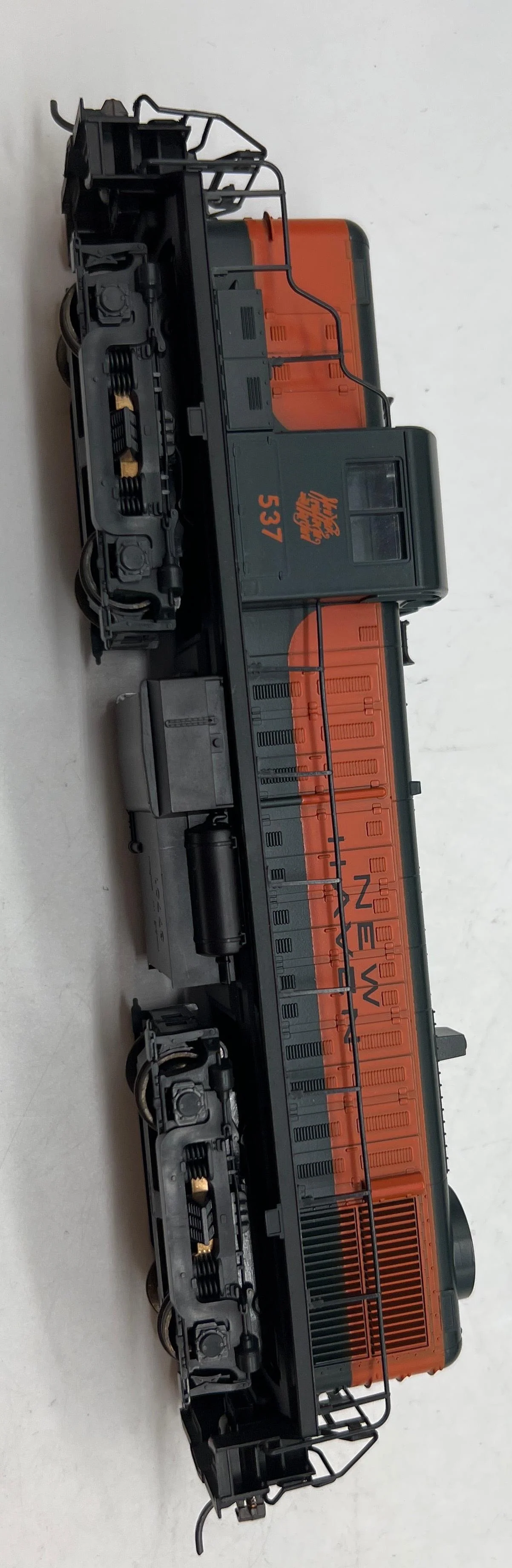 Kato New Haven 537 Orange/ Green Diesel locomotive HO SCALE Like New No Box - Image 2