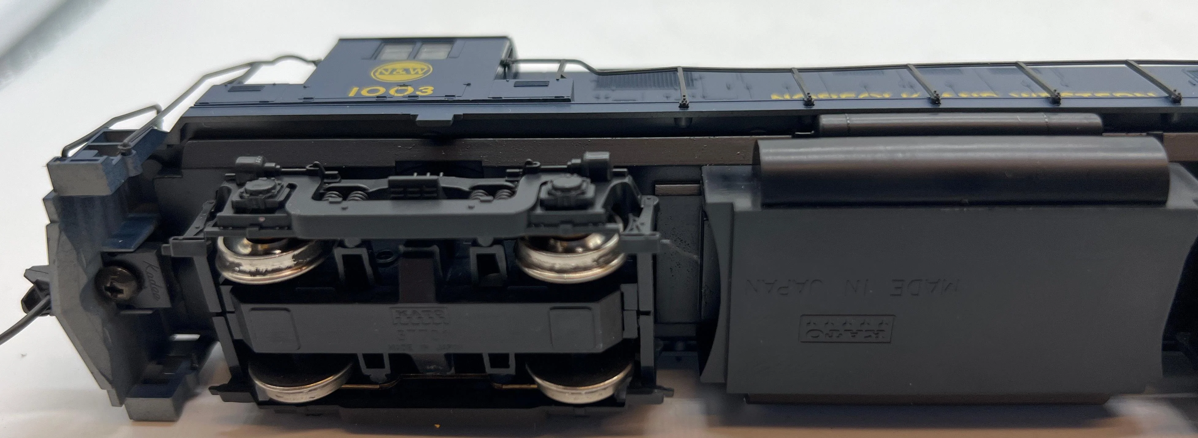 Kato Norfolk Western N&W Blue 1003 Diesel Locomotive HO SCALE Like New No Box - Image 4