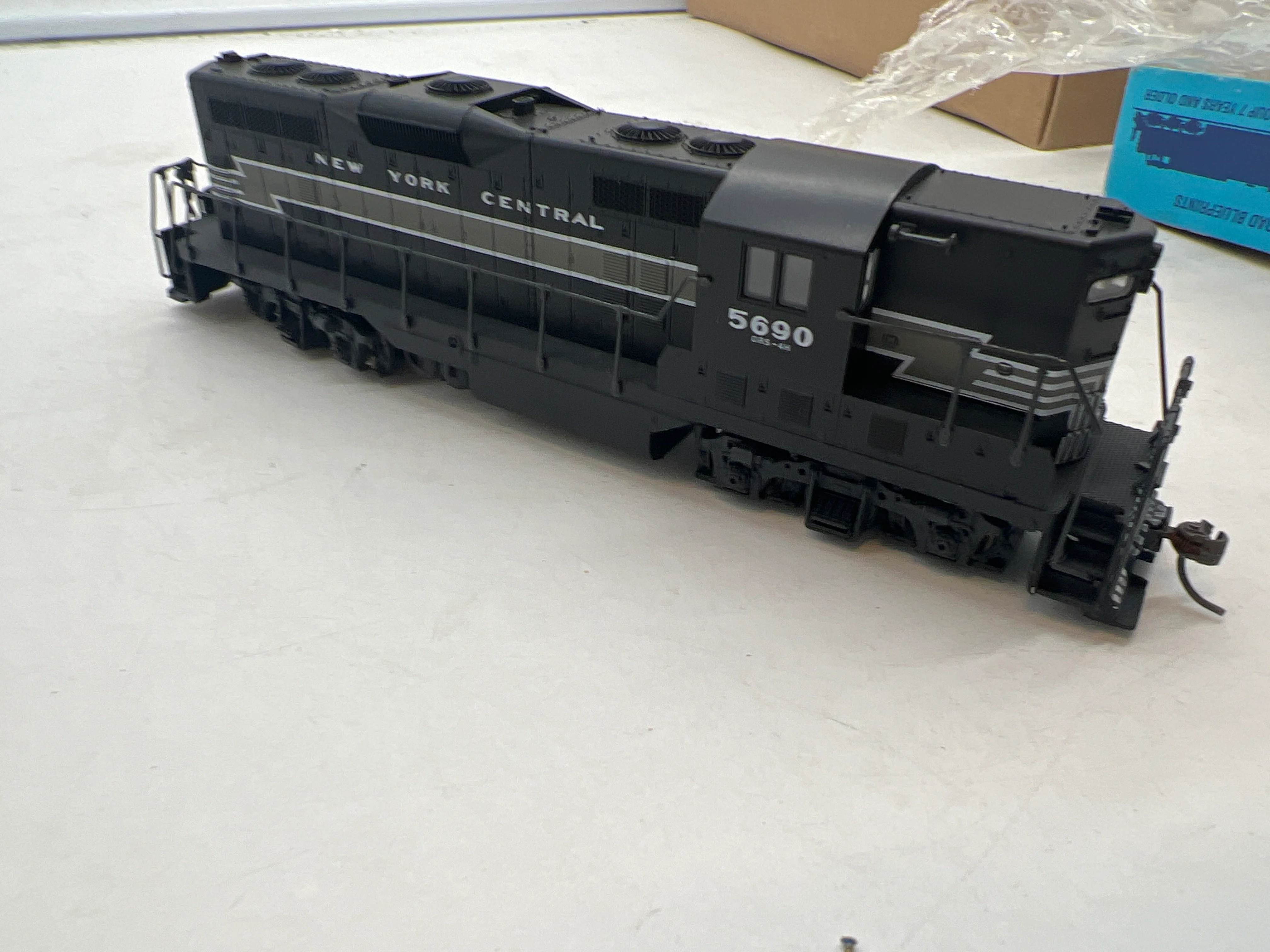 Kato NYCD25-1 5690 Diesel Locomotive New York Central NYC HO SCALE Like New - Image 2