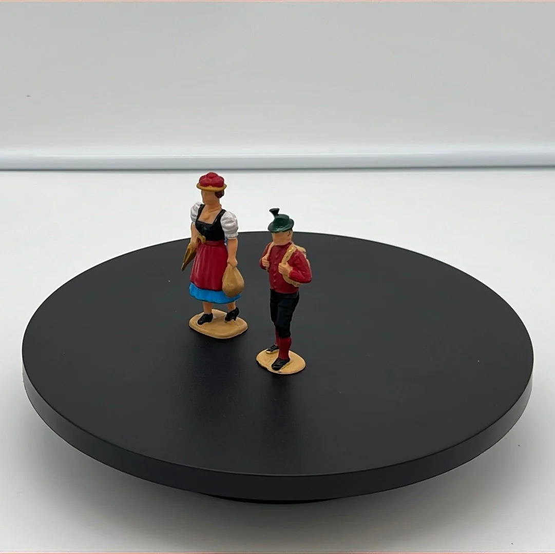 LGB Figure Pack Alpine Couple A (2) G SCALE USED - Image 2