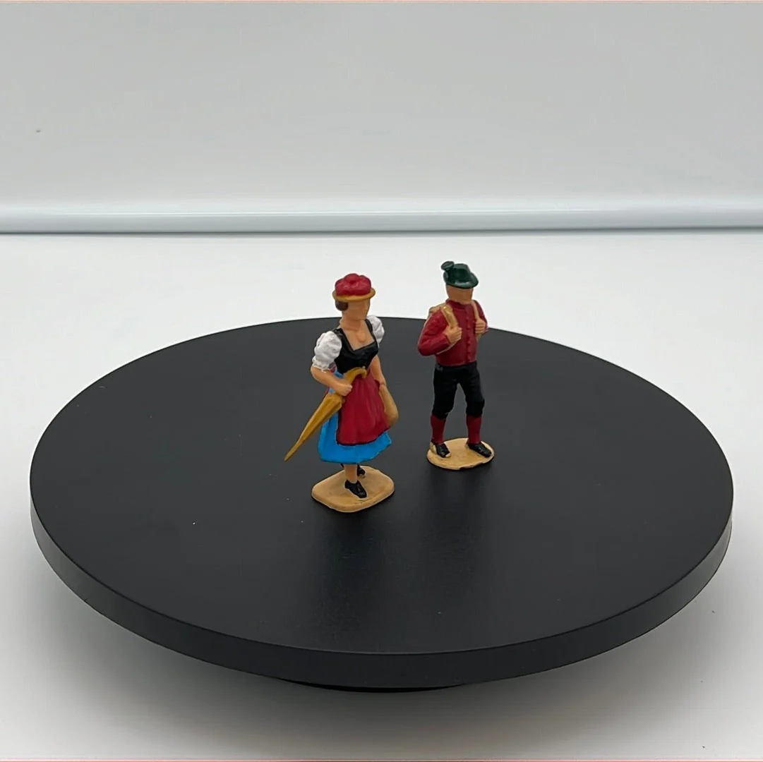 LGB Figure Pack Alpine Couple A (2) G SCALE USED - Image 4