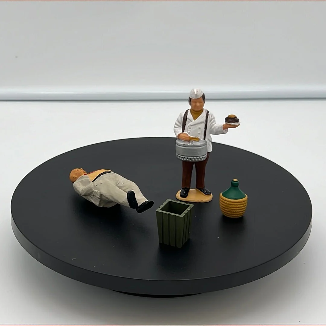 LGB Figure Pack Hot Dog Vendor (2) G SCALE USED