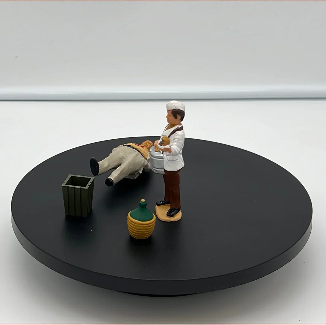 LGB Figure Pack Hot Dog Vendor (2) G SCALE USED - Image 2