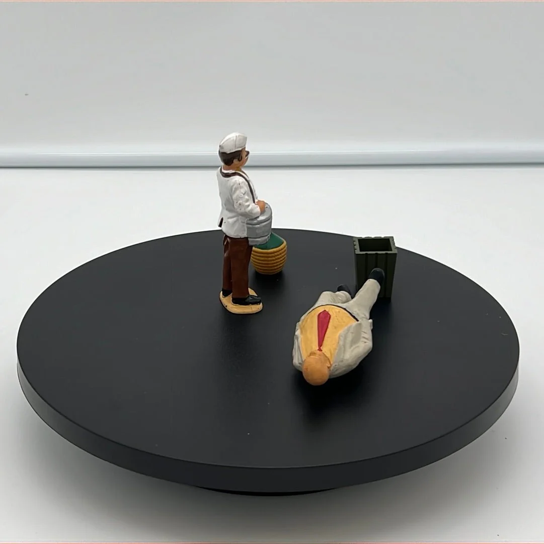 LGB Figure Pack Hot Dog Vendor (2) G SCALE USED - Image 4