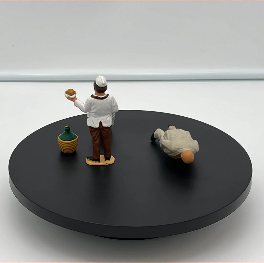 LGB Figure Pack Hot Dog Vendor (2) G SCALE USED - Image 5