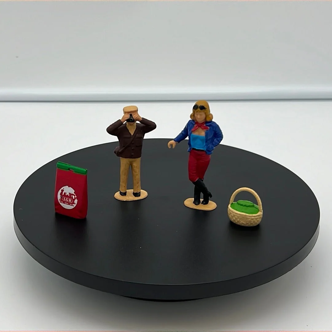 LGB Figure Pack Photographer set #2  (2) G SCALE USED