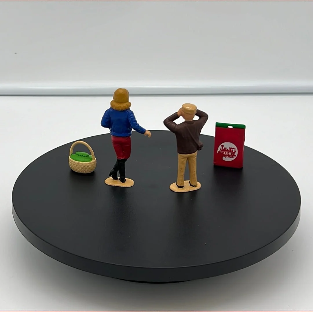 LGB Figure Pack Photographer set #2  (2) G SCALE USED - Image 3
