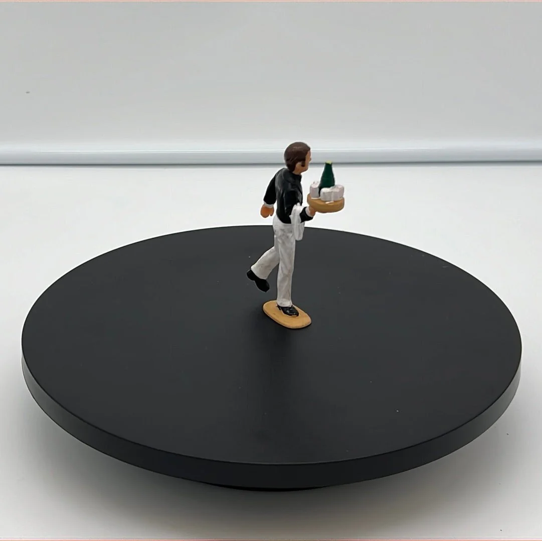 LGB Figure Pack Server B (1) G SCALE USED - Image 4