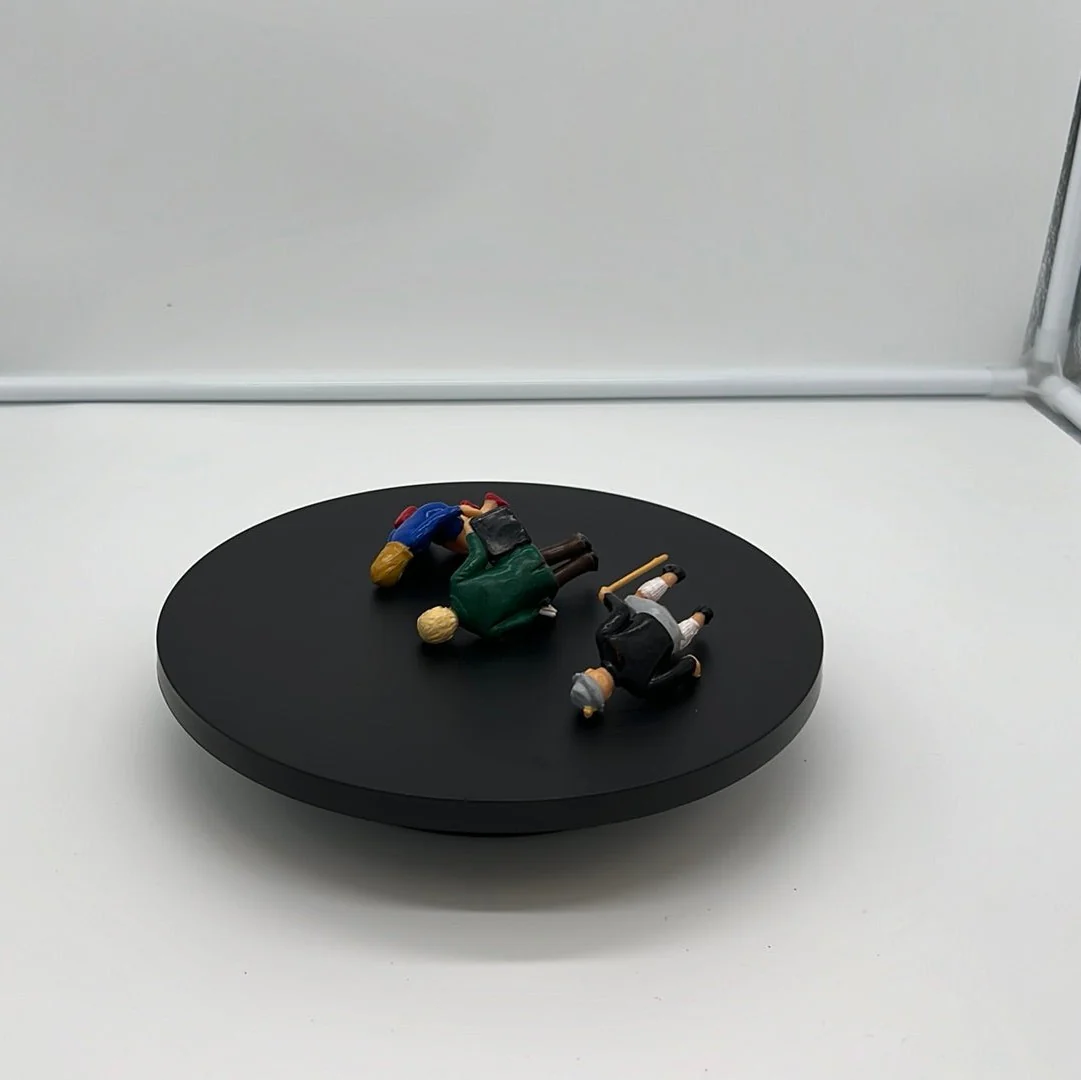 LGB Figure Pack Three Sitting People Pack B (3) G SCALE USED - Image 7