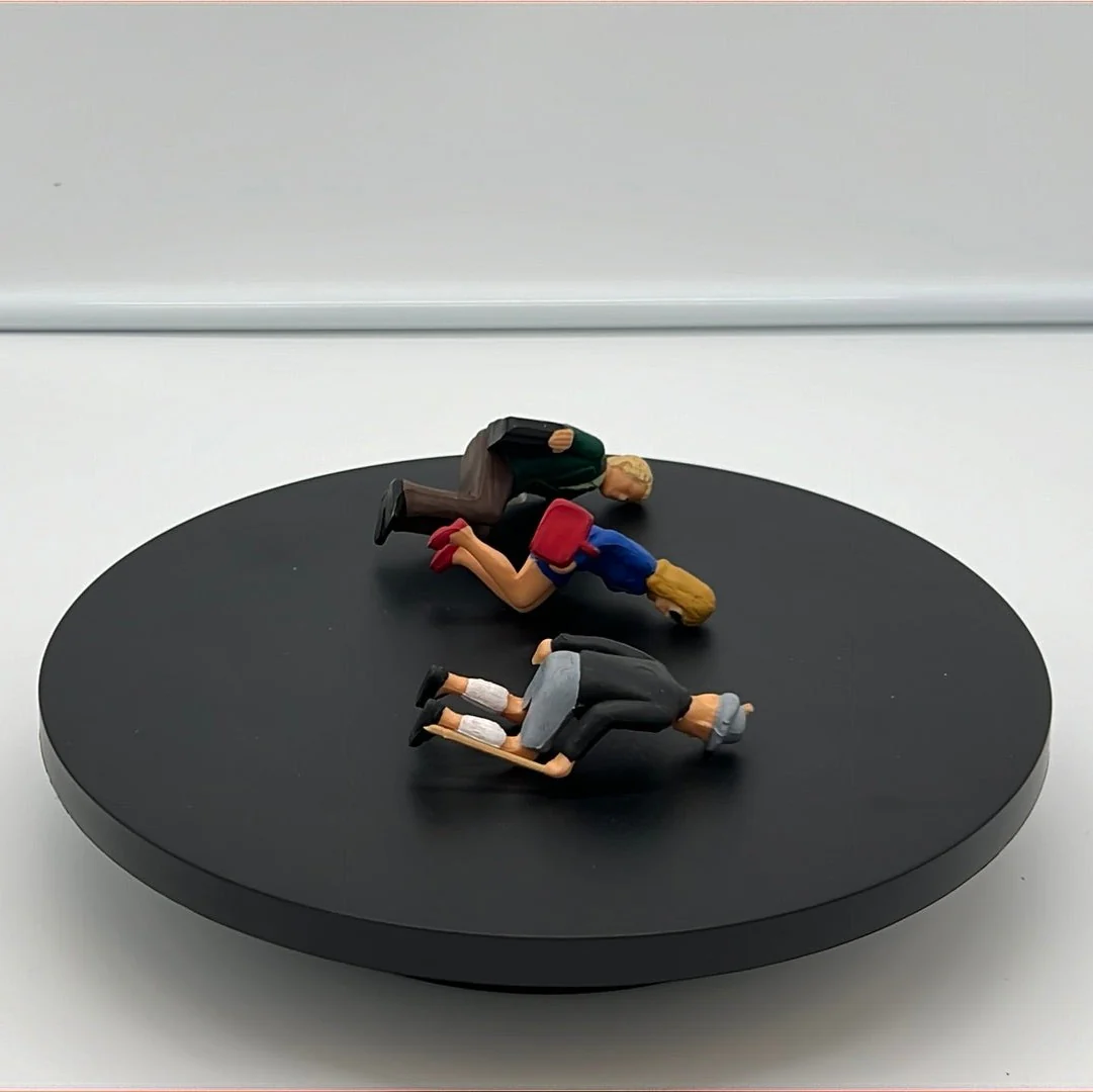 LGB Figure Pack Three Sitting People Pack C (3) G SCALE USED - Image 6