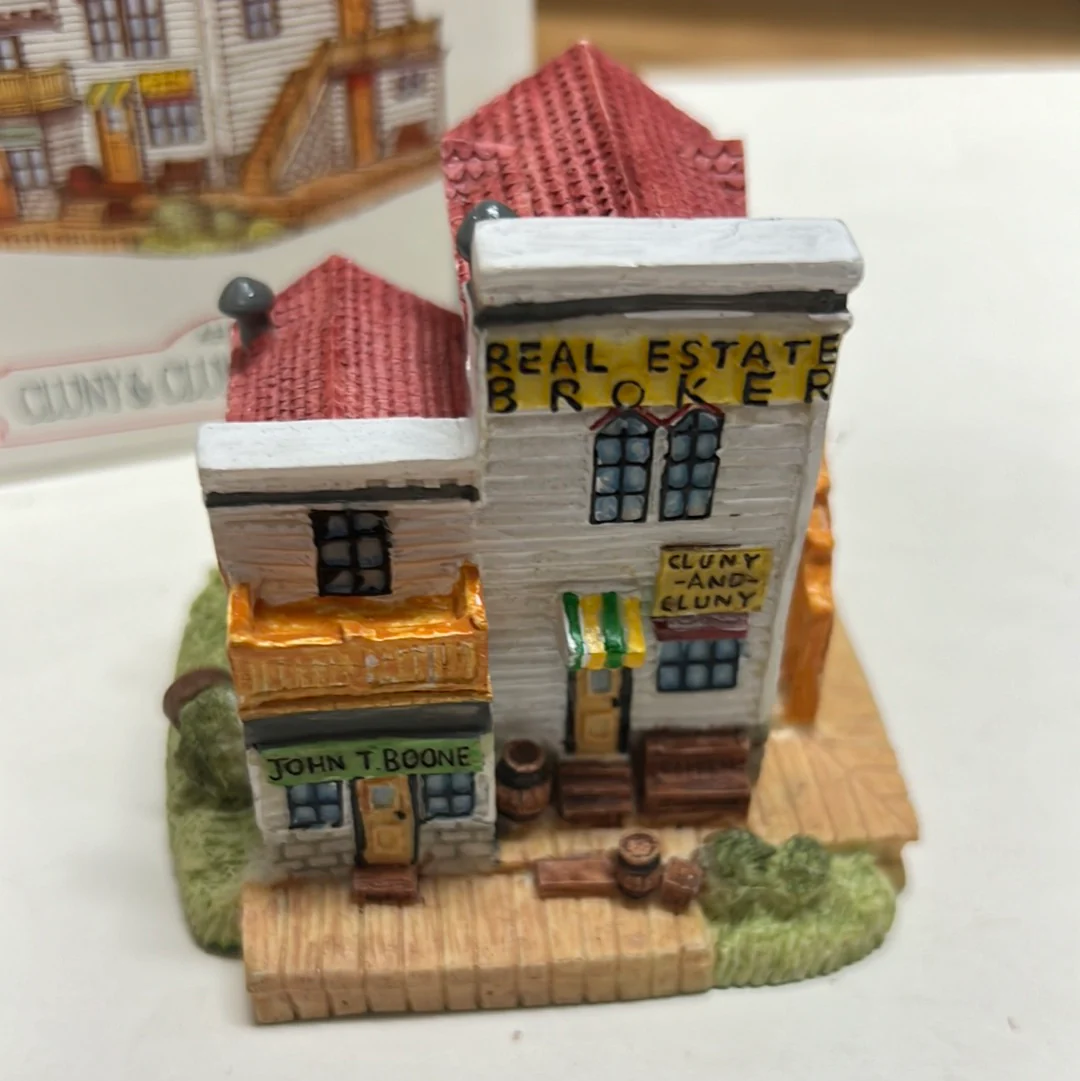 Liberty Falls lot of 6 Buildings and 3 accessory packs AS IS - Image 20