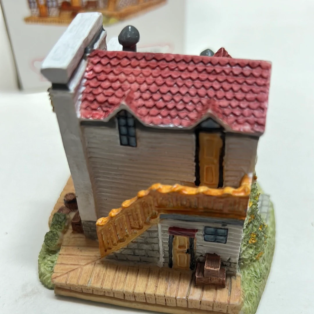 Liberty Falls lot of 6 Buildings and 3 accessory packs AS IS - Image 23