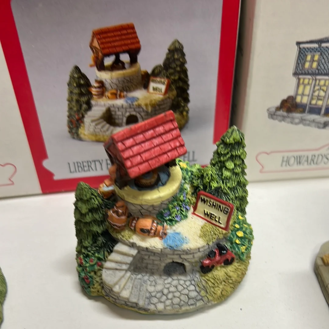 Liberty Falls lot of 6 Buildings and 3 accessory packs AS IS - Image 4