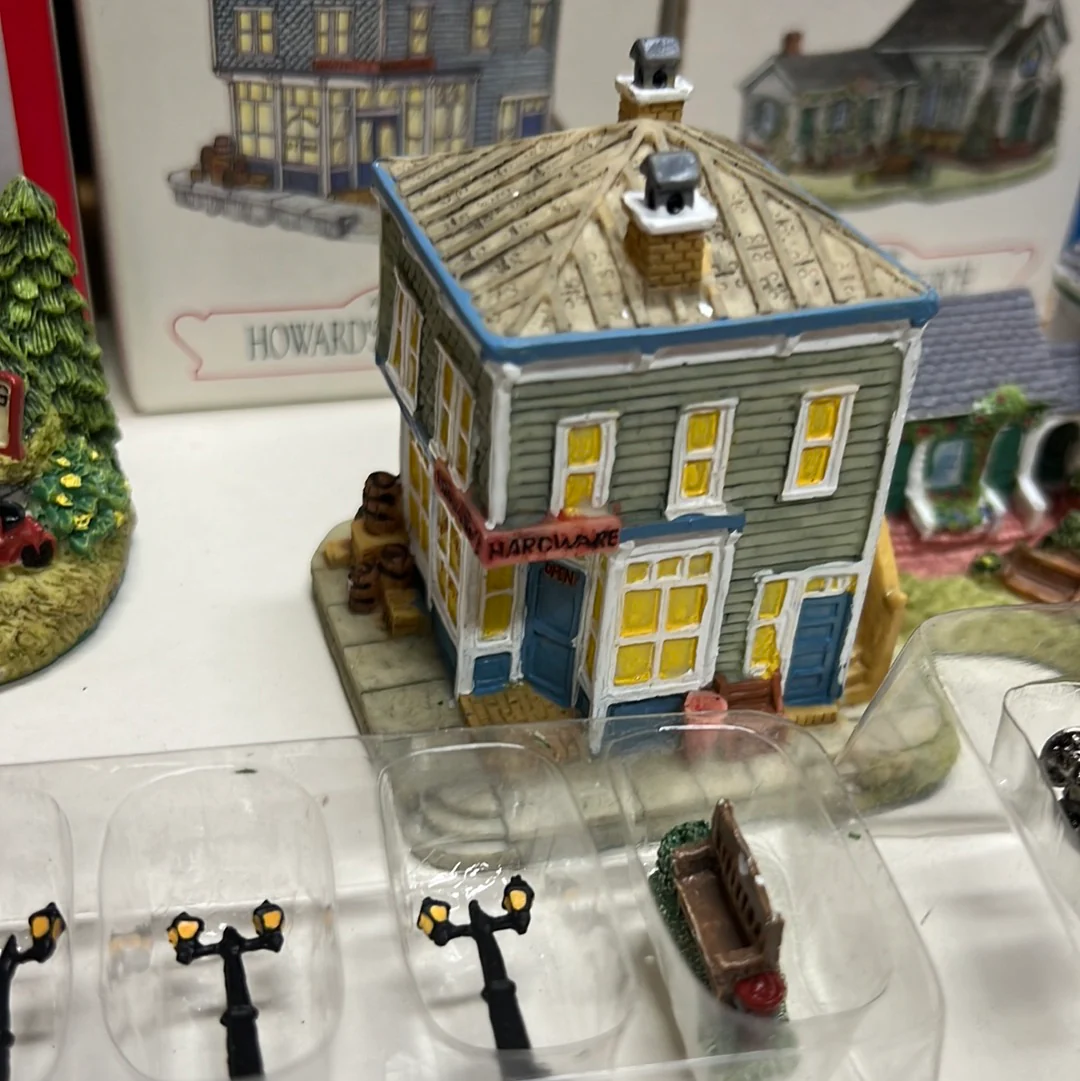 Liberty Falls lot of 6 Buildings and 3 accessory packs AS IS - Image 8
