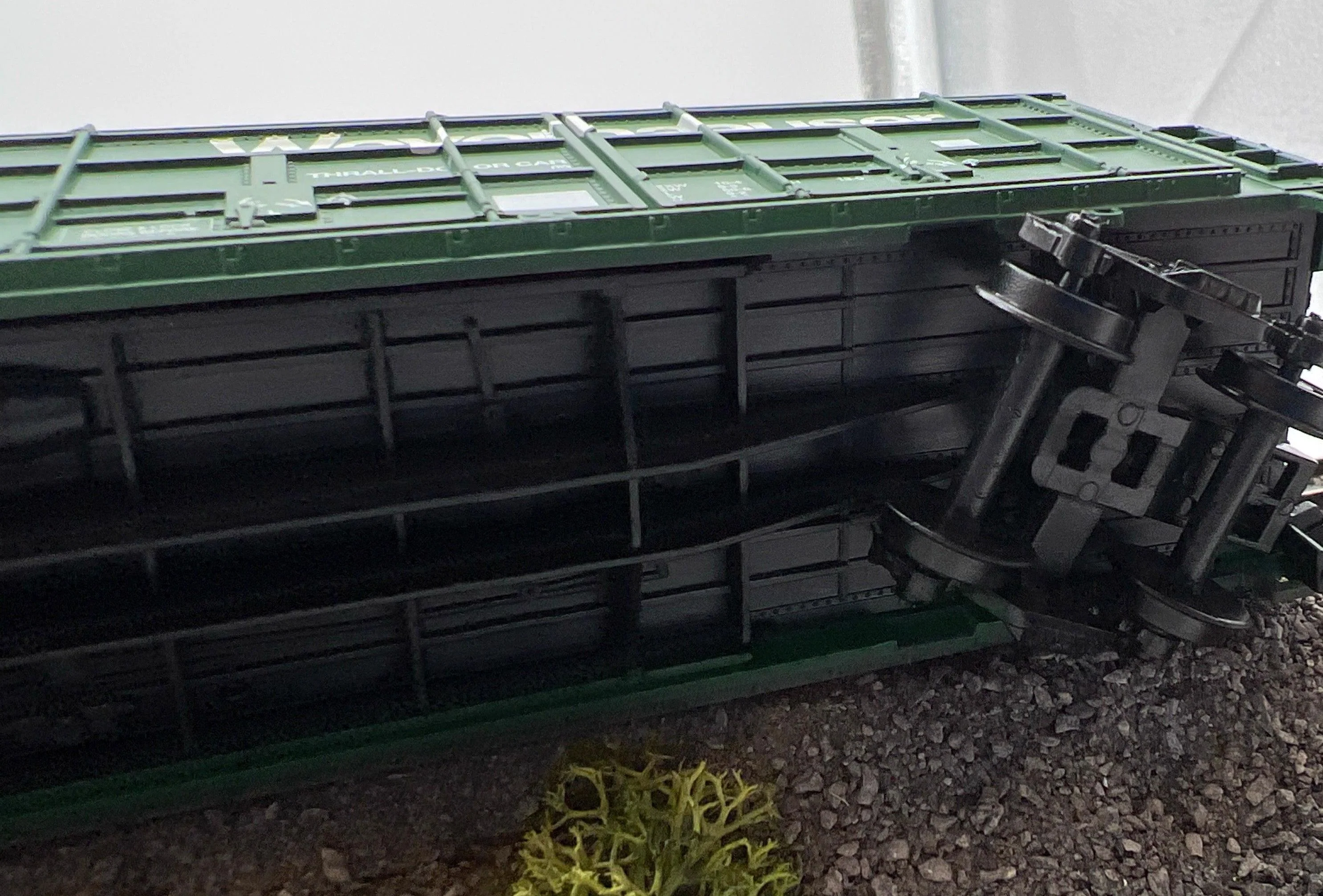 Life Like 8493 WEYERHAEUSER 60' Thrall Door Box Car Mainline HO Scale Like New - Image 2
