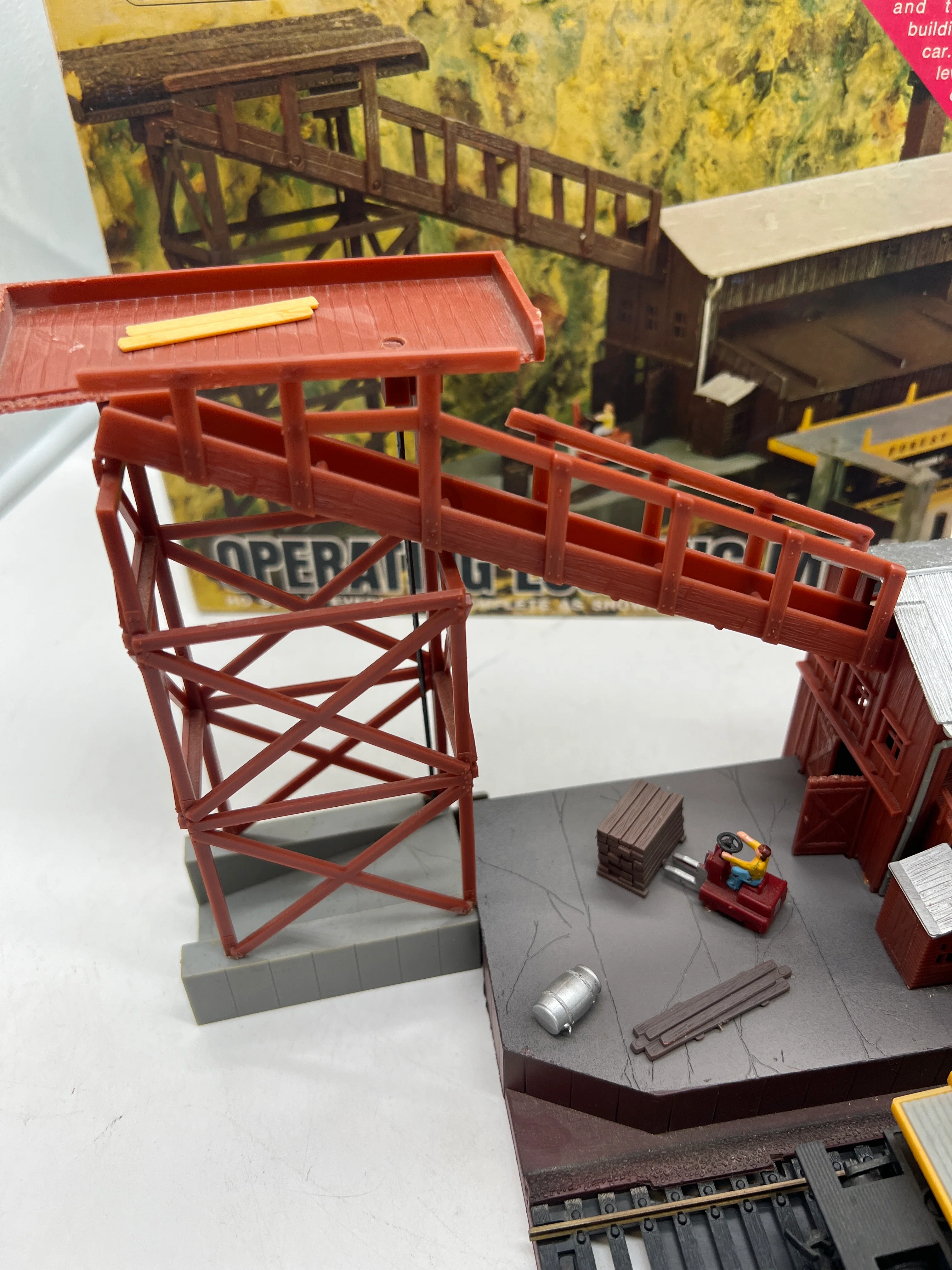 LIFELIKE 08701 OPERATING LOGGING MILL TRACKSIDE STRUCTURE HO SCALE Like New AS IS - Image 5