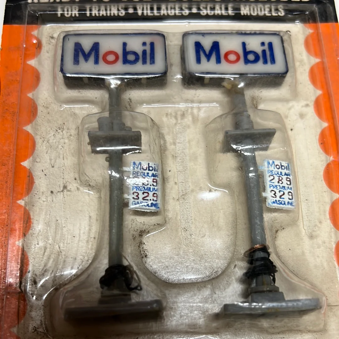 LifeLike 1202 Mobil Gas lighted signs SEALED HO SCALE - Image 2