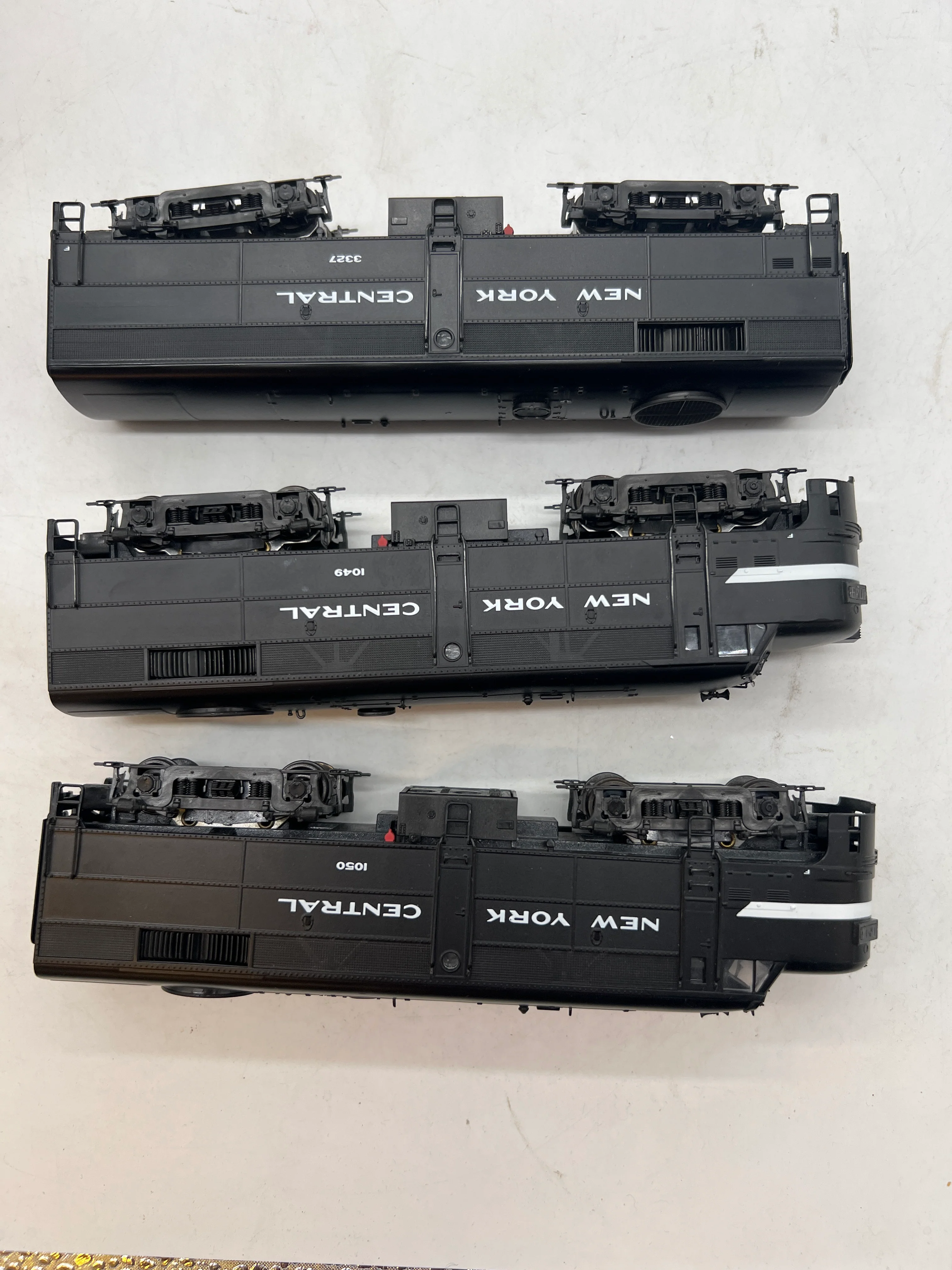LifeLike LLTNYC3 Set of 3 New York central NYC (2 Pow 1 NonPow) Diesel Locomotives w Fans HO SCALE Like New No Box - Image 3