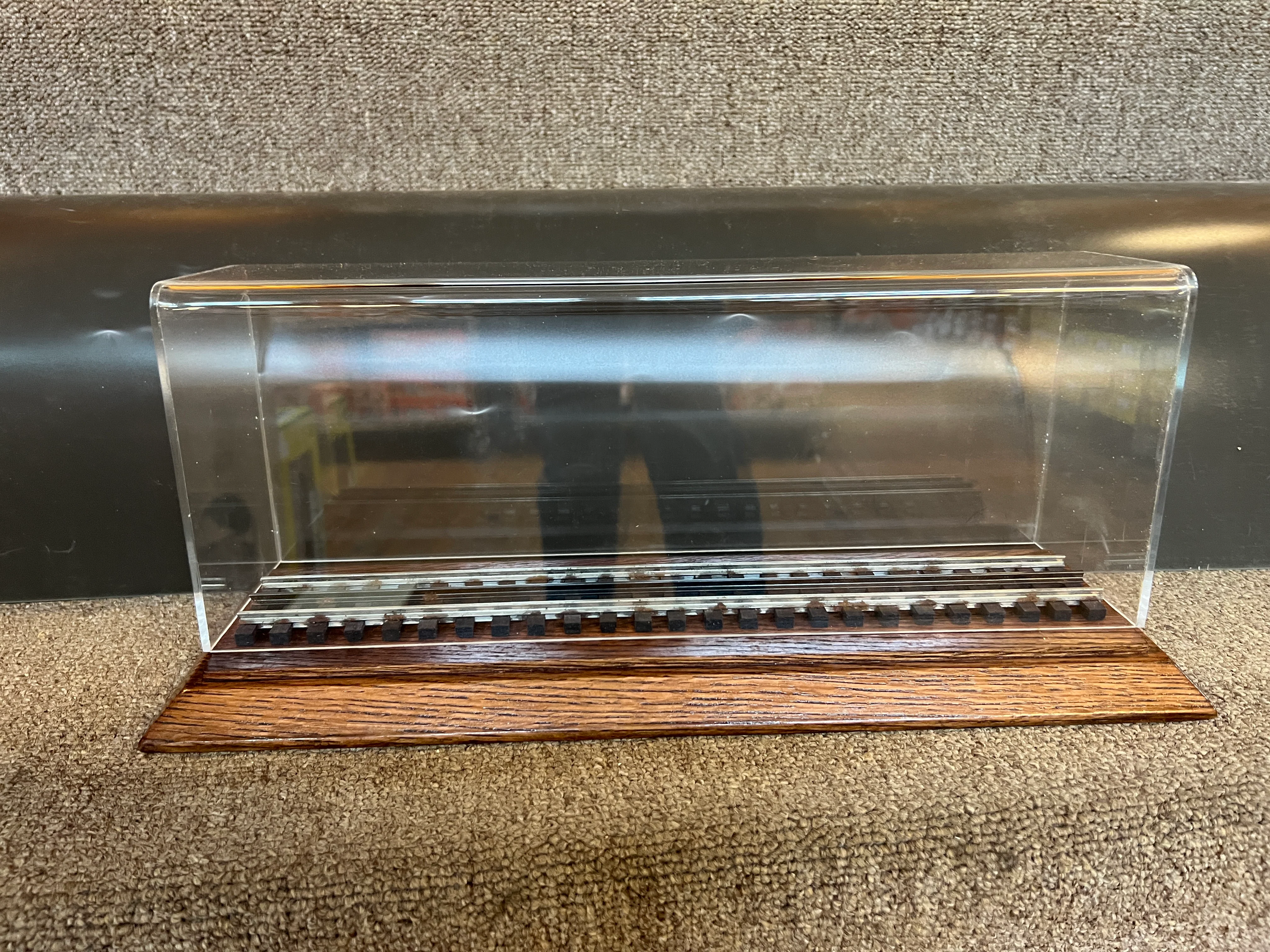Lionel 15 inch (total 17.5 inch case) display case wood with plexiglass # 2 O SCALE NEW