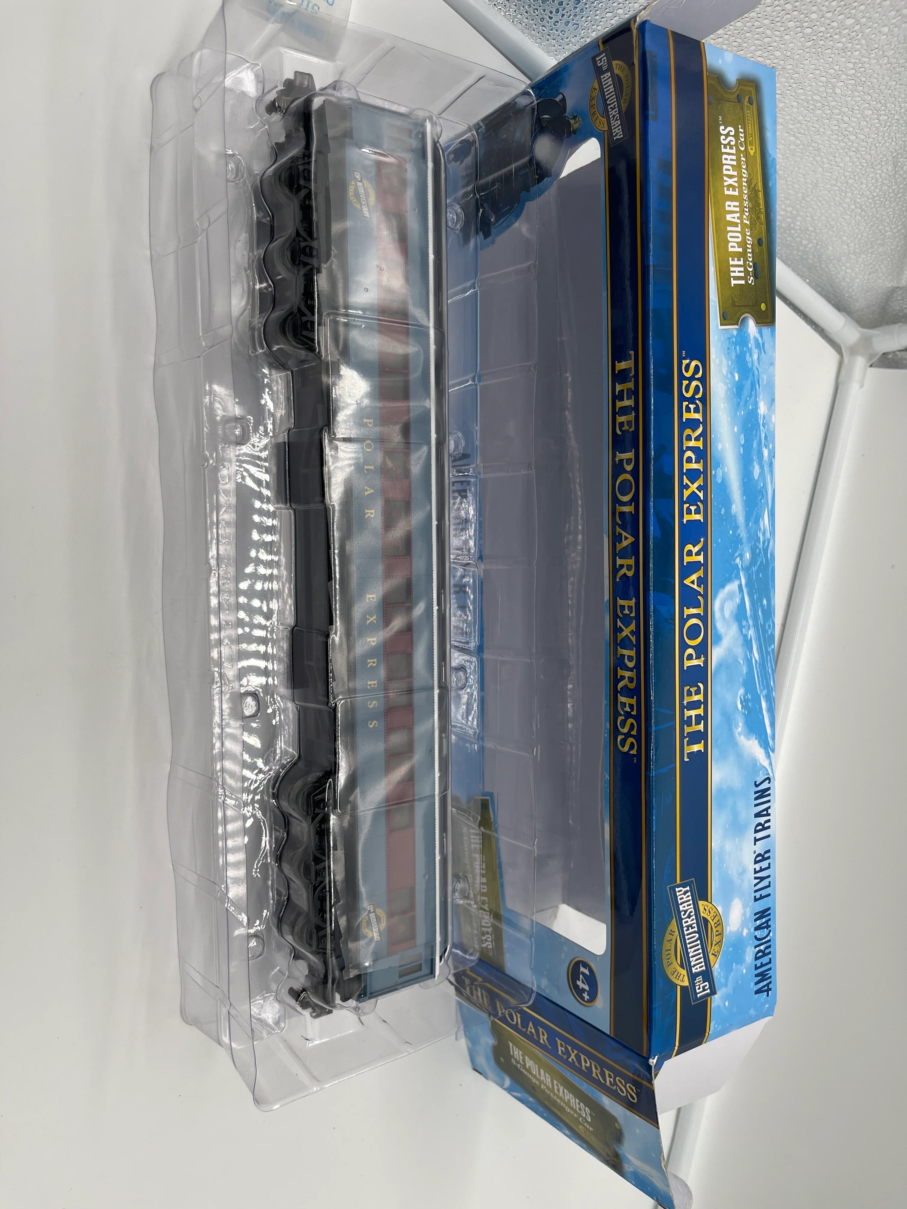 Lionel 1919400 THE POLAR EXPRESS 15TH ANNIVERSARY COACH S SCALE Like New - Image 2