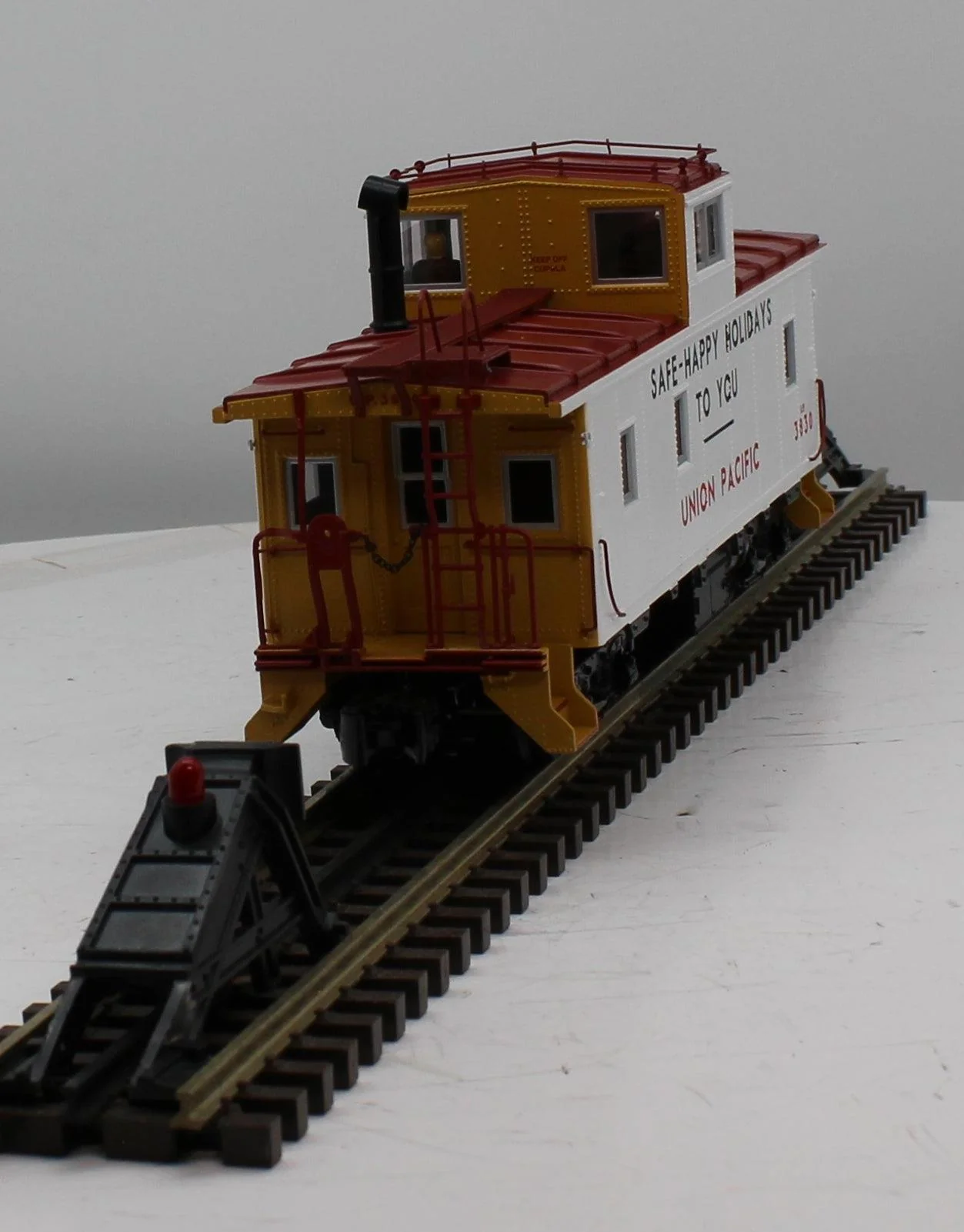 Lionel 1926492 Union Pacific Safety CA-4 Caboose #3830 Like New - Image 3