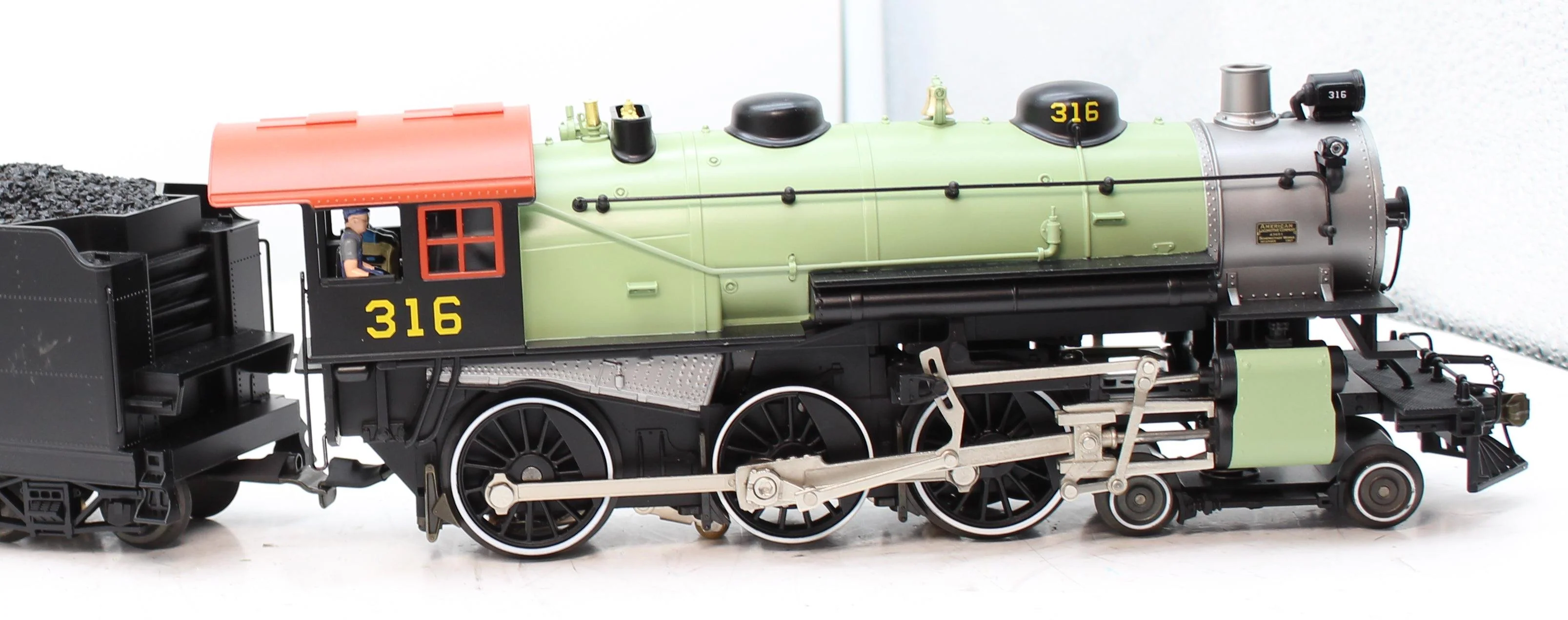Lionel 2131120 Texas & Pacific LEGACY 4-6-0 #316 O SCALE Like New limited - Image 6